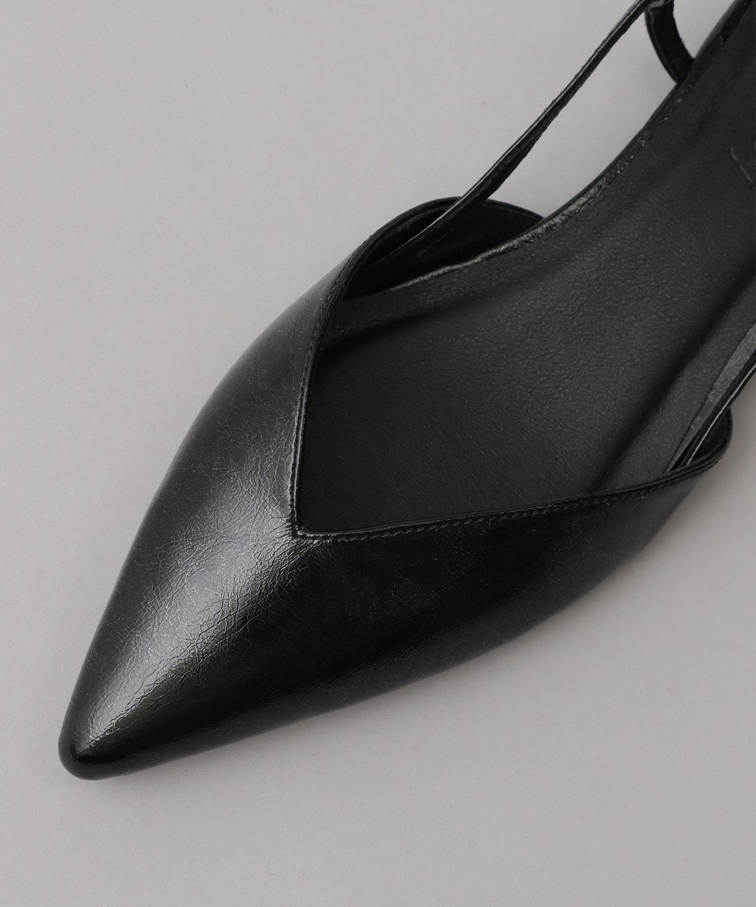 A part by 「ポインテッドフラットパンプス」|パンプス|