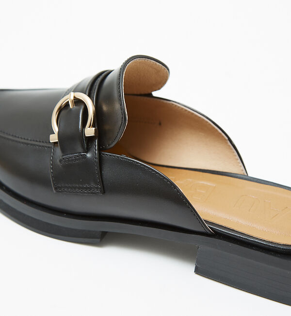 AU BANNISTER「ローファーモチーフミュール」|サンダル|