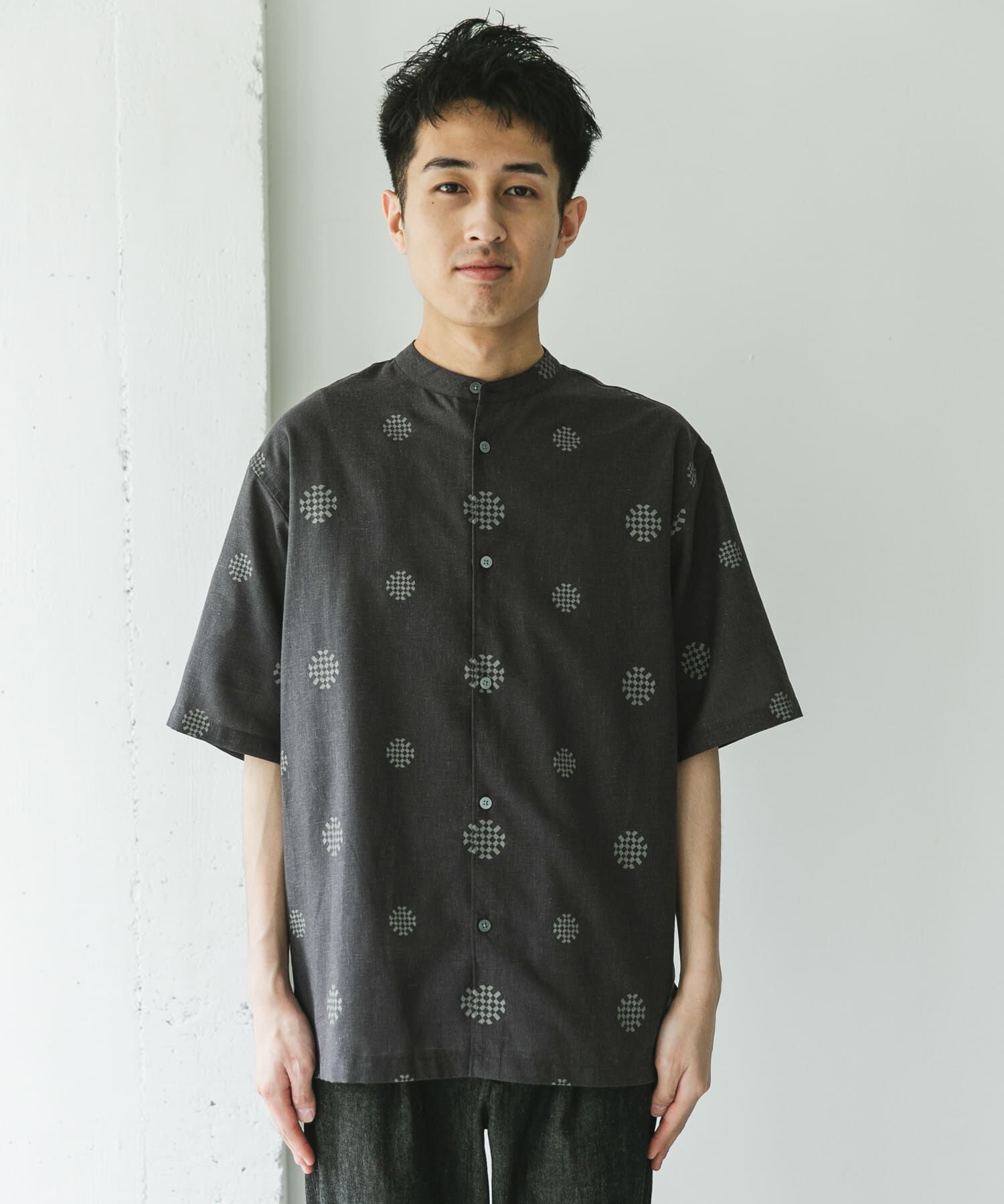 URBAN RESEARCH DOORS「『XLサイズ/WEB限定』『UR TECH 高機能リネン』バンドカラーシャツ」|シャツ・ブラウス|