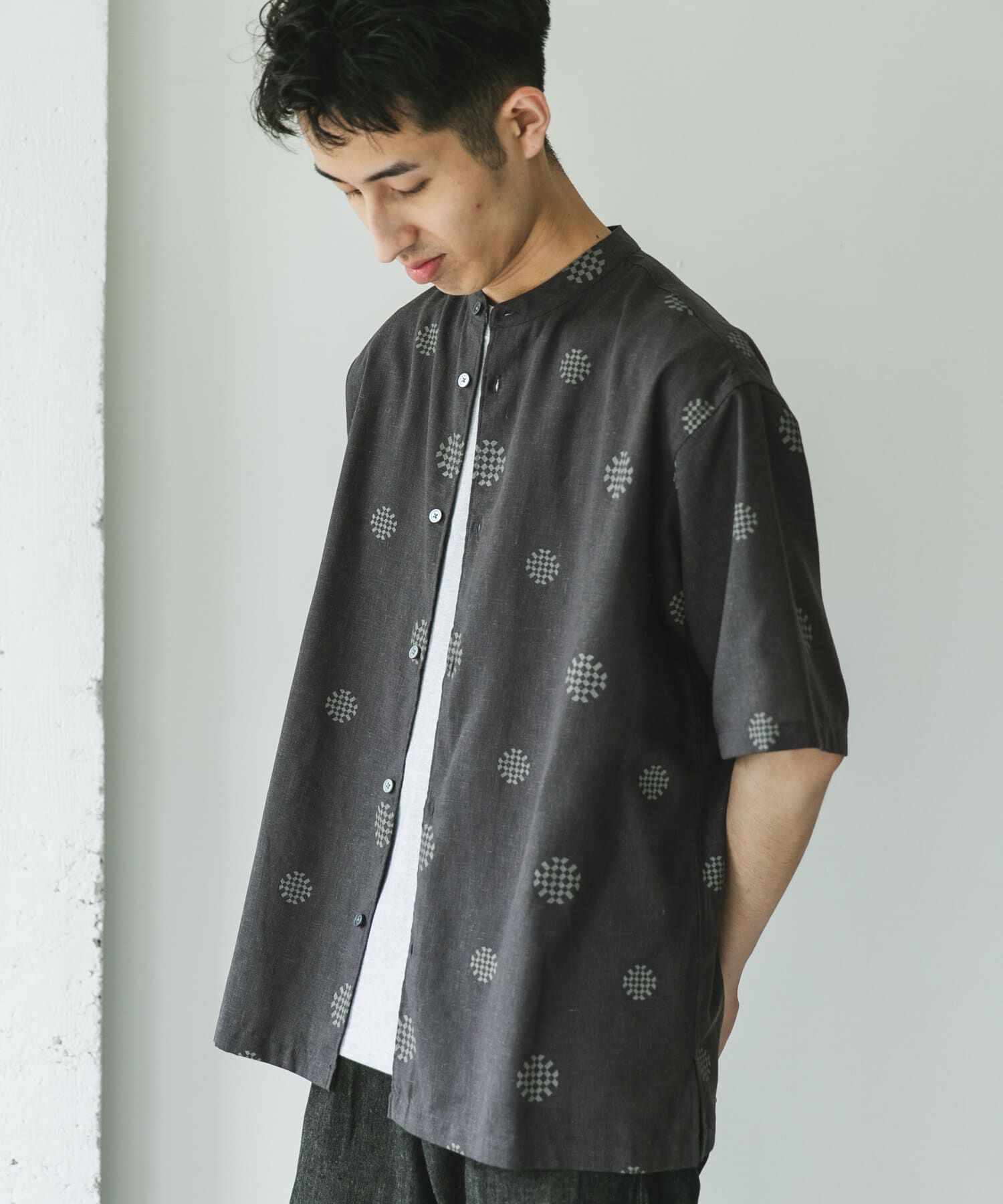 URBAN RESEARCH DOORS「『XLサイズ/WEB限定』『UR TECH 高機能リネン』バンドカラーシャツ」|シャツ・ブラウス|