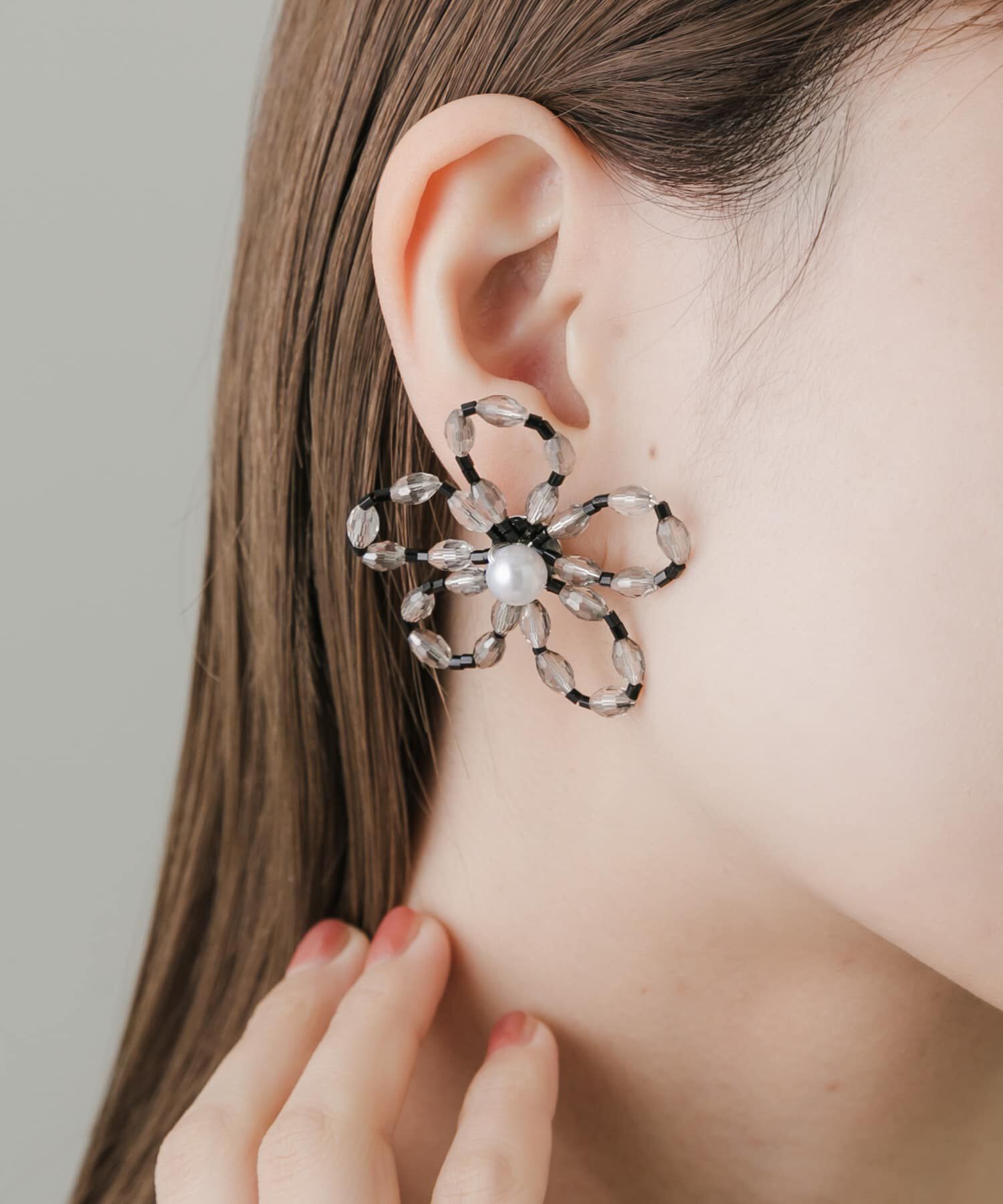 SMELLY「フラワービーズピアス」|ピアス|