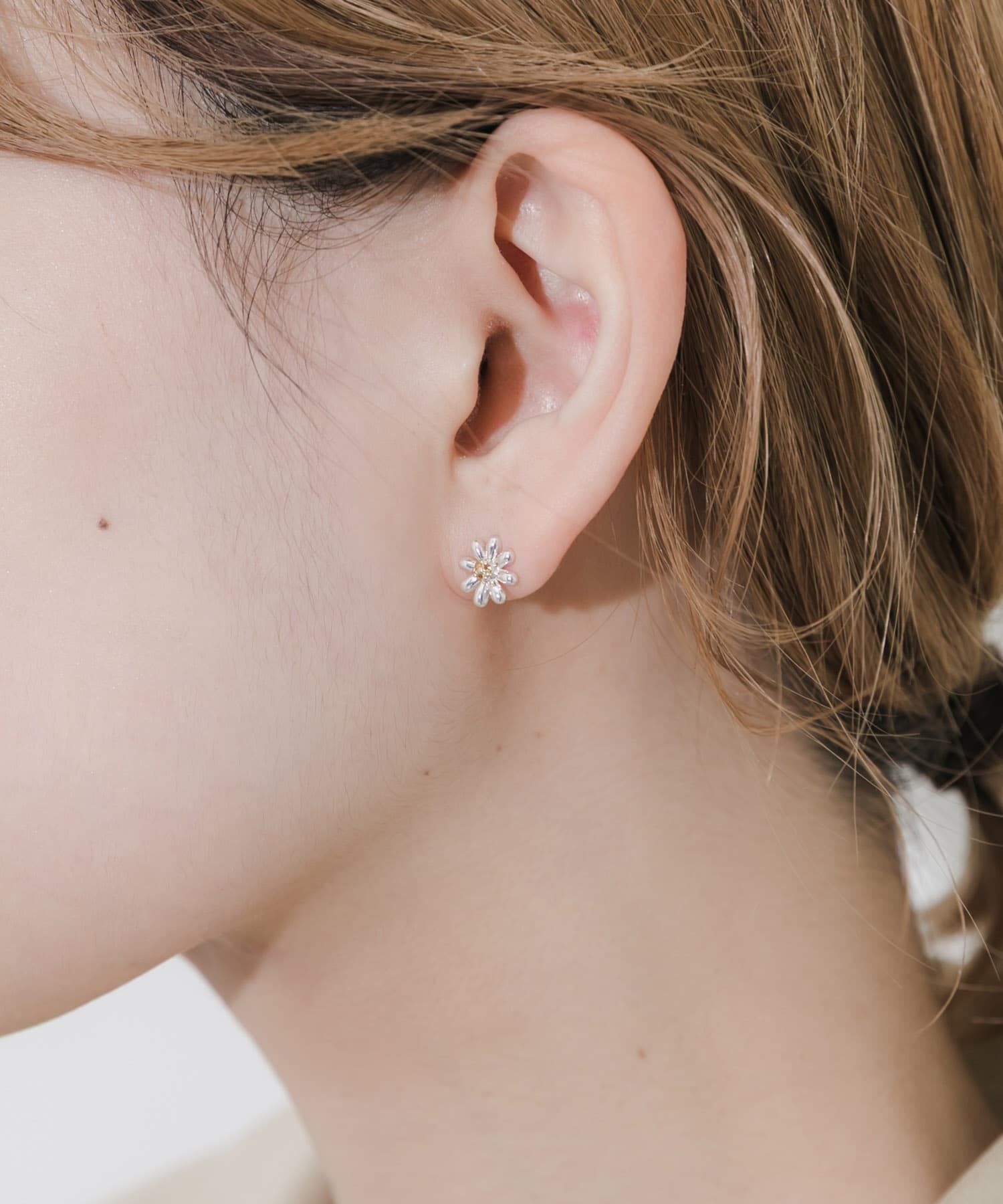 SMELLY「ミニフラワーピアス」|ピアス|