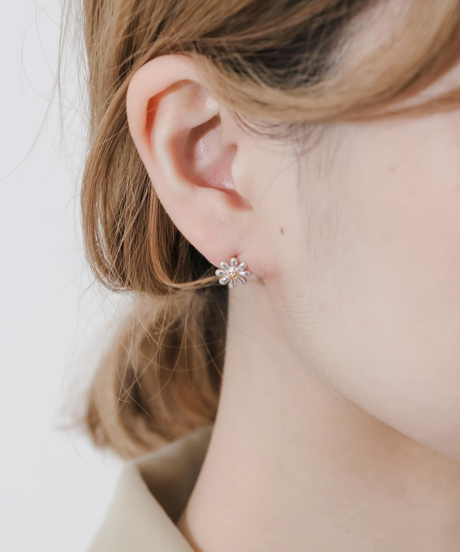 SMELLY「ミニフラワーピアス」|ピアス|