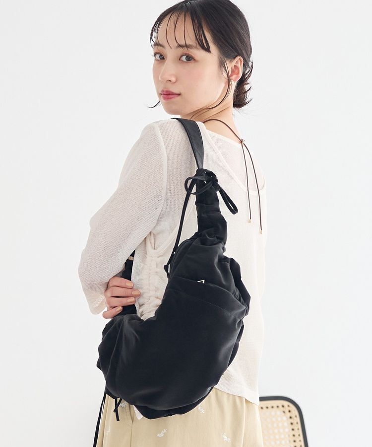 earth music&ecology「ドロストリボンショルダーバッグ」|ショルダー・メッセンジャー|Black
