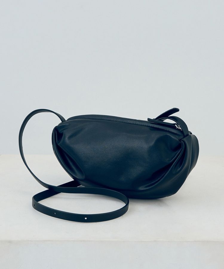 YECCA VECCA「【cache cache】ギョウザ型ミニショルダー」|ショルダー・メッセンジャー|