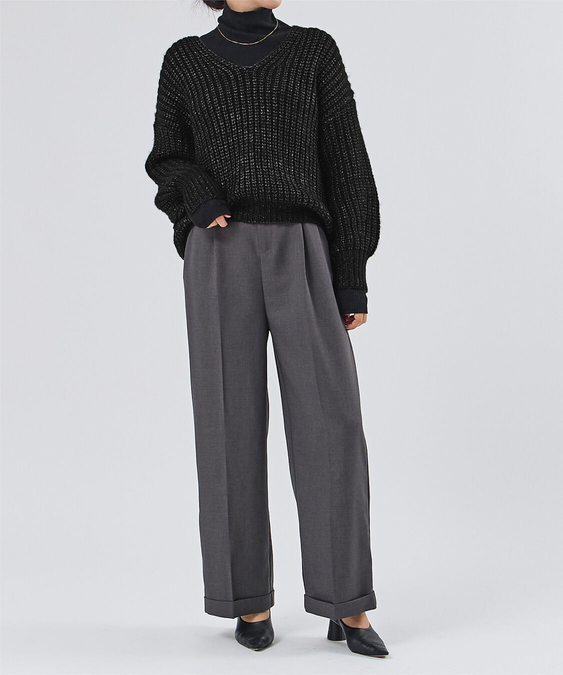 ur's「ラメローゲージVネックオーバーサイズニット」|ニット・セーター|