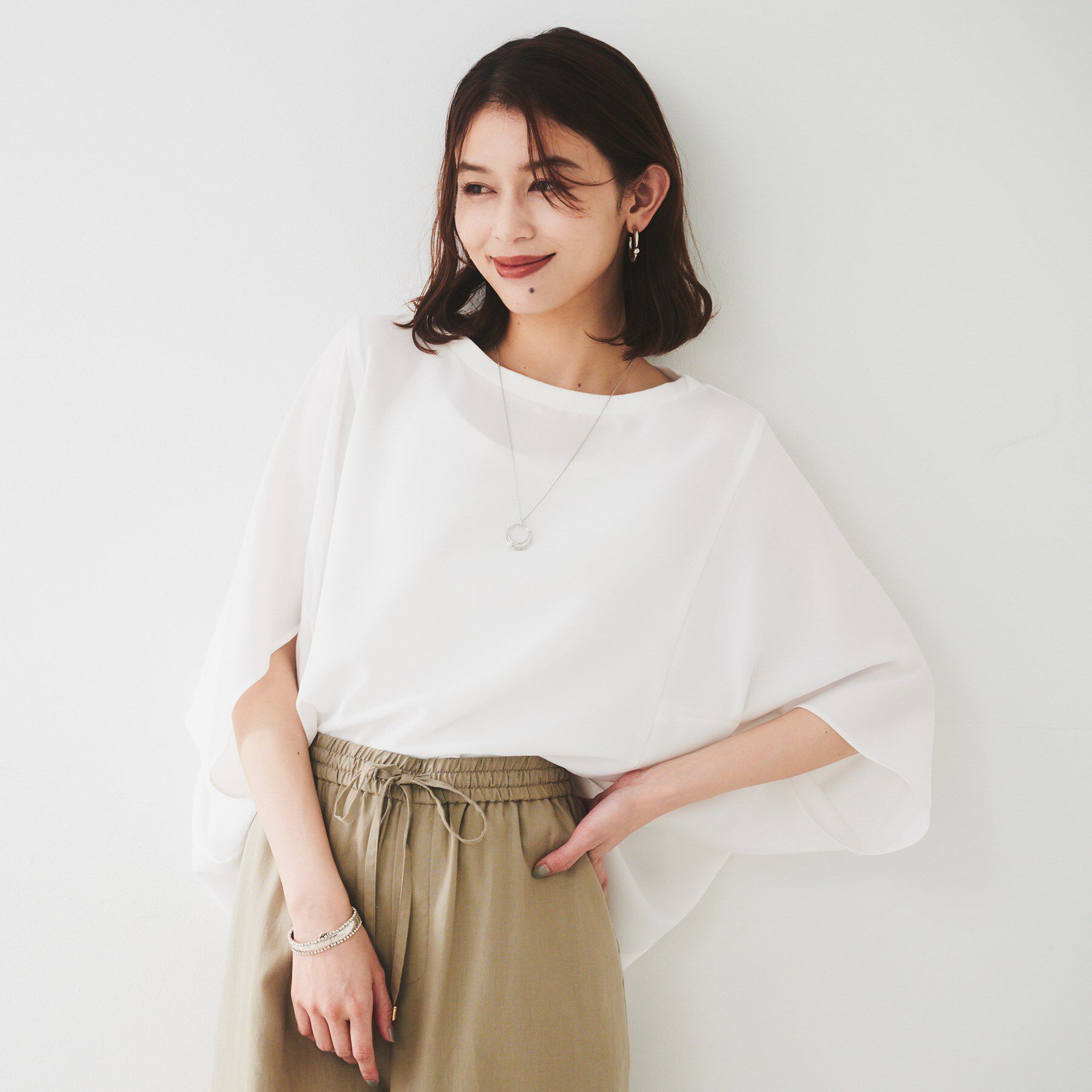 UNTITLED「【UVカット/接触冷感/吸水速乾/ストレッチ性】ドルマンプルオーバー」|Tシャツ・カットソー|ホワイト(001)