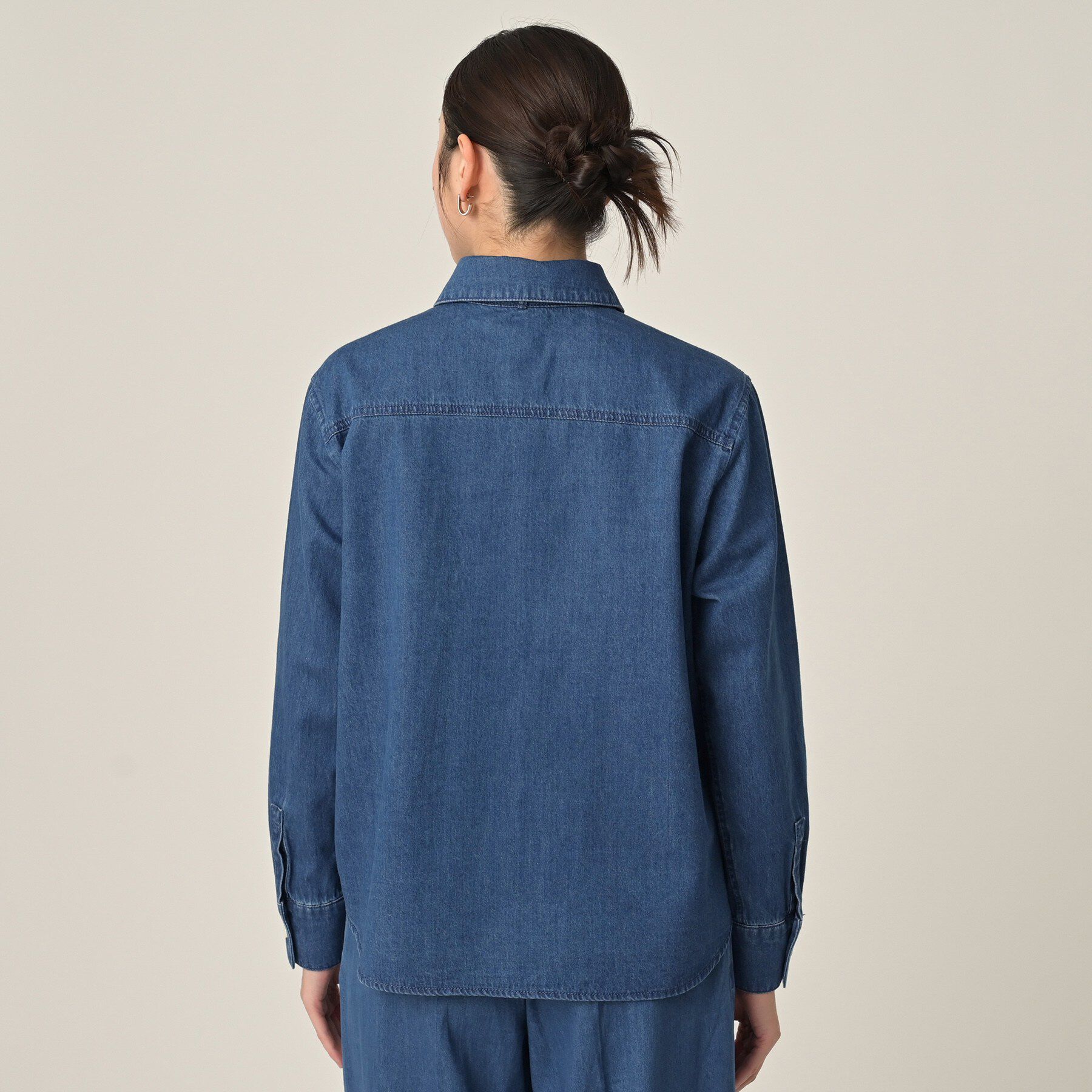 UNTITLED「【セットアップ可/ボウタイ】ライトウェイトデニムブラウス」|シャツ・ブラウス|