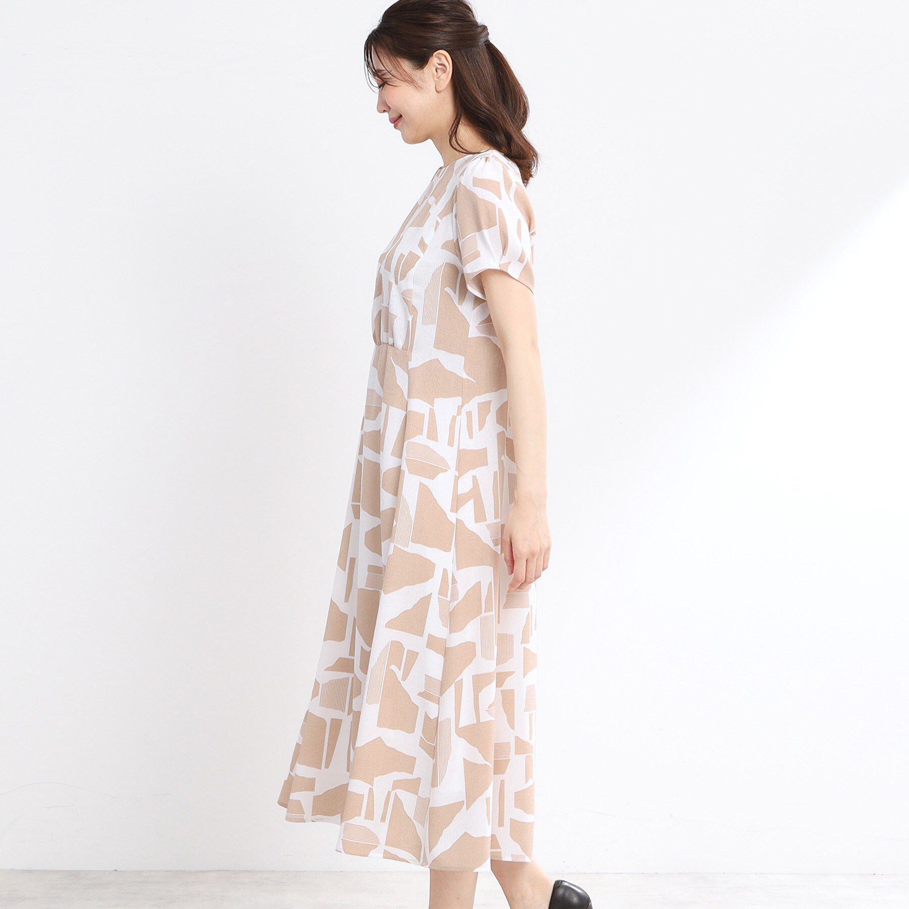 Reflect「【WEB先行カラーあり／マシンウォッシュ可】幾何モチーフプリントワンピース」|ワンピース|