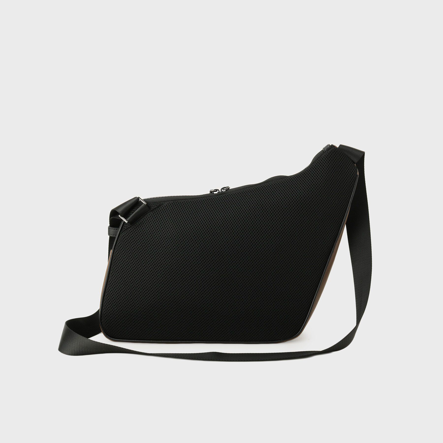 TAKEO KIKUCHI「【ペットボトル、ガジェット収納】エディターズショルダーバッグ」|ショルダー・メッセンジャー|