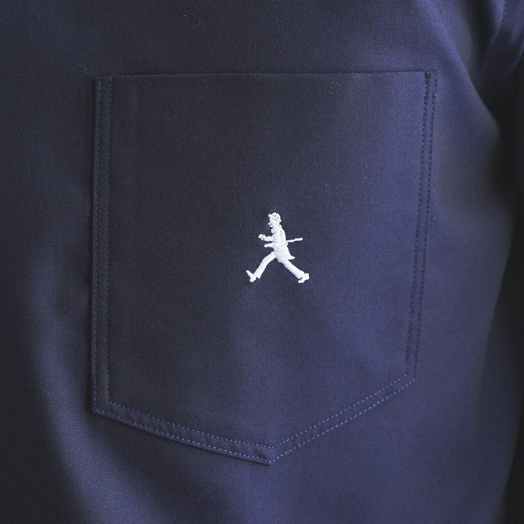 TAKEO KIKUCHI「【BOWLER HAT LABEL】ボーラーハットウォーカー刺繍 ボタンダウンシャツ」|シャツ・ブラウス|