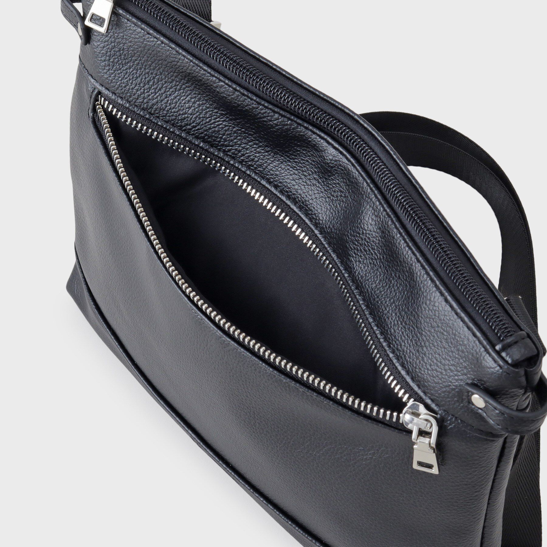 tk.TAKEO KIKUCHI「シボサコッシュバッグ」|ショルダー・メッセンジャー|