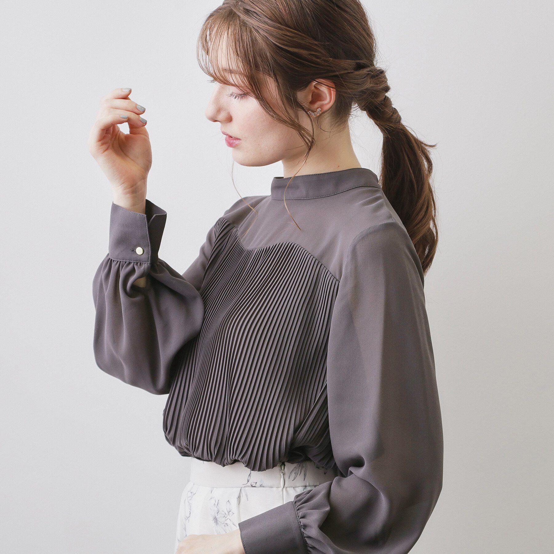 index「エアリープリーツスタンドカラーブラウス【洗濯機OK/イージーアイロン/防シワ】《5col》」|シャツ・ブラウス|