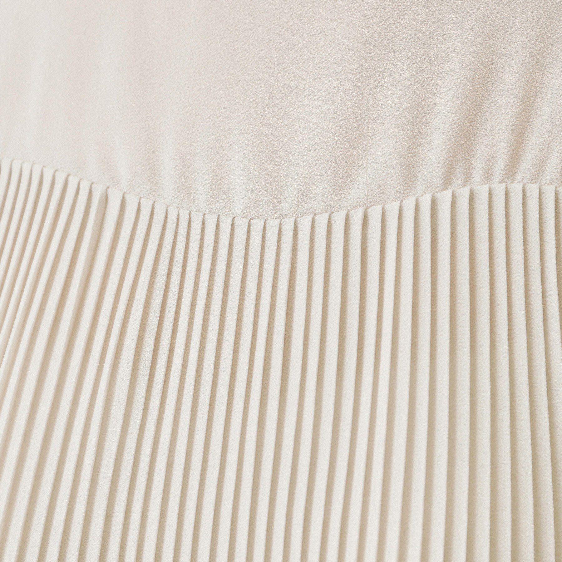 index「エアリープリーツスタンドカラーブラウス【洗濯機OK/イージーアイロン/防シワ】《5col》」|シャツ・ブラウス|