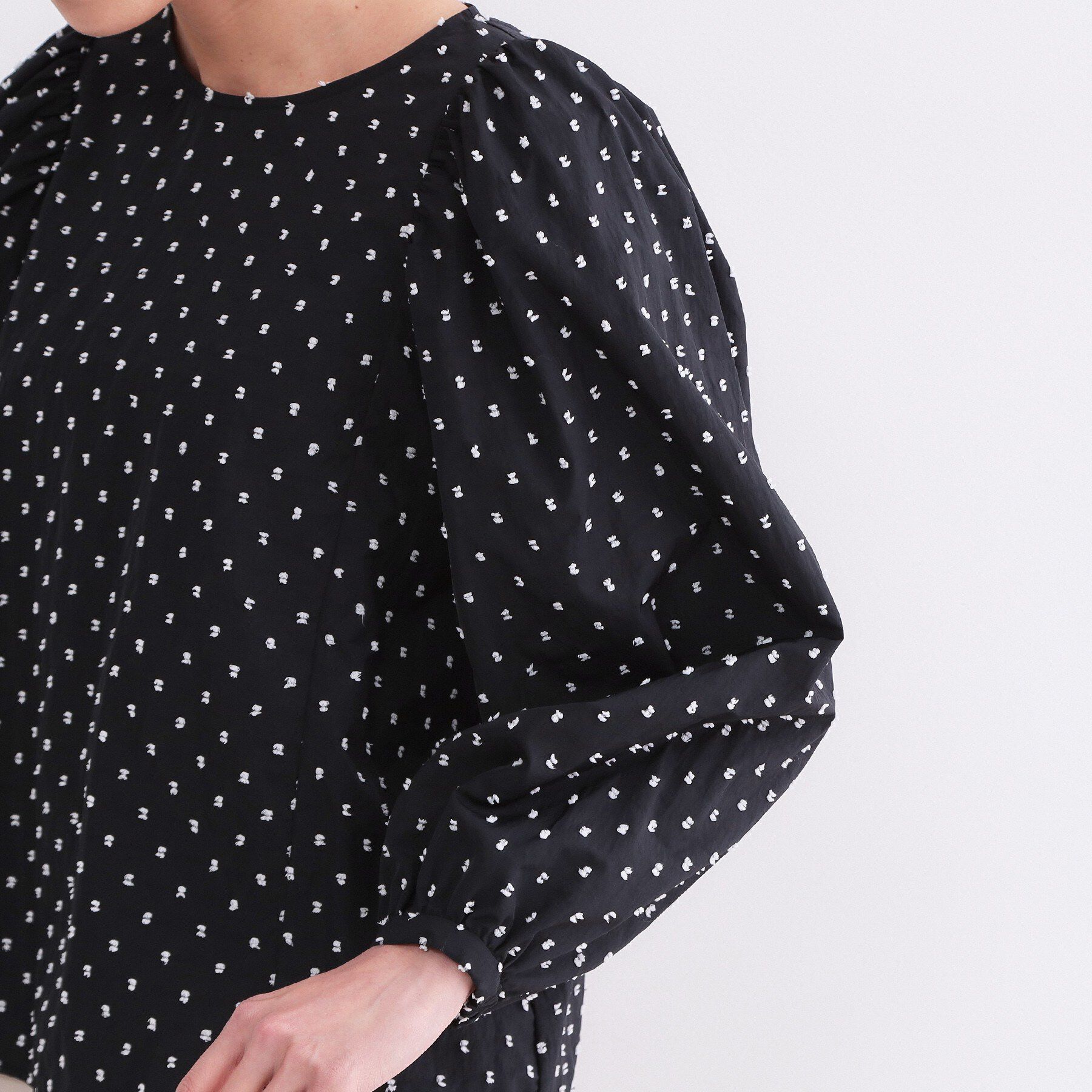 OPAQUE.CLIP「ドビードットパフスリーブブラウス【洗濯機OK】」|シャツ・ブラウス|