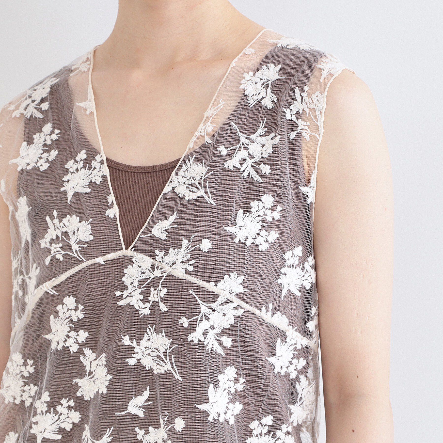 OPAQUE.CLIP「シアー刺繍チュニックブラウス【洗濯機OK】」|シャツ・ブラウス|