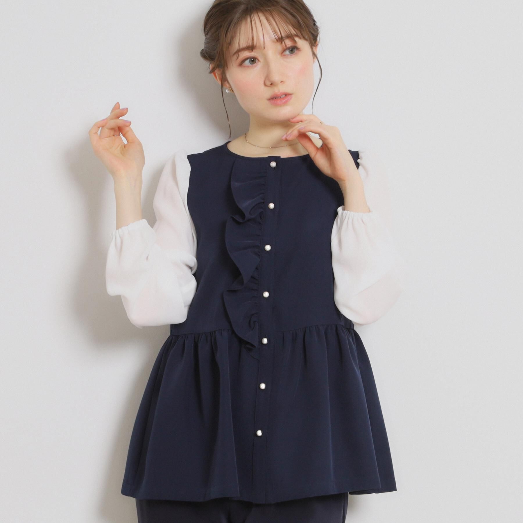 Couture broach「【ハレの日・通勤】フリルドッキング ペプラムブラウス」|シャツ・ブラウス|