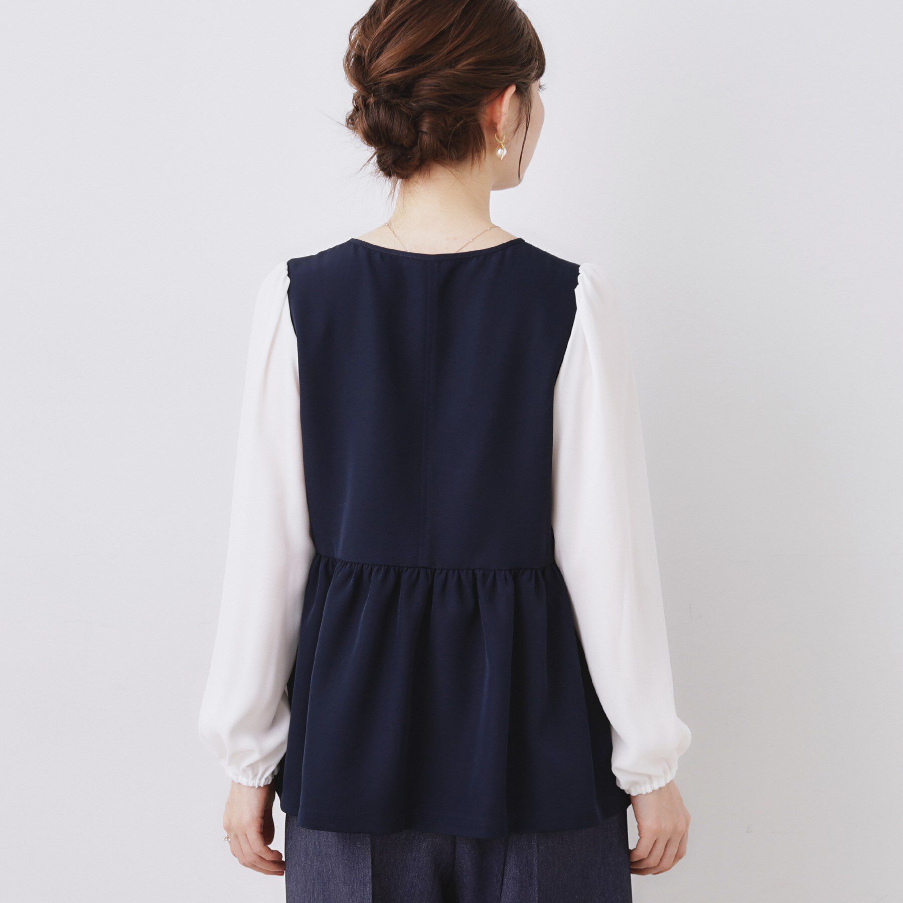Couture broach「【ハレの日・通勤】フリルドッキング ペプラムブラウス」|シャツ・ブラウス|
