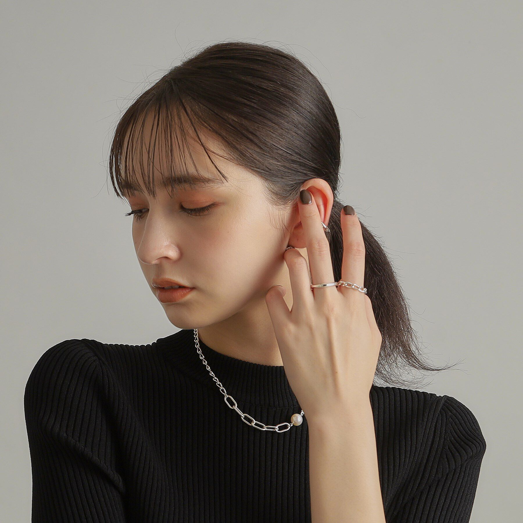 COCOSHNIK ONKITSCH「シルバー チェーンリング ロングカーブ」|リング|