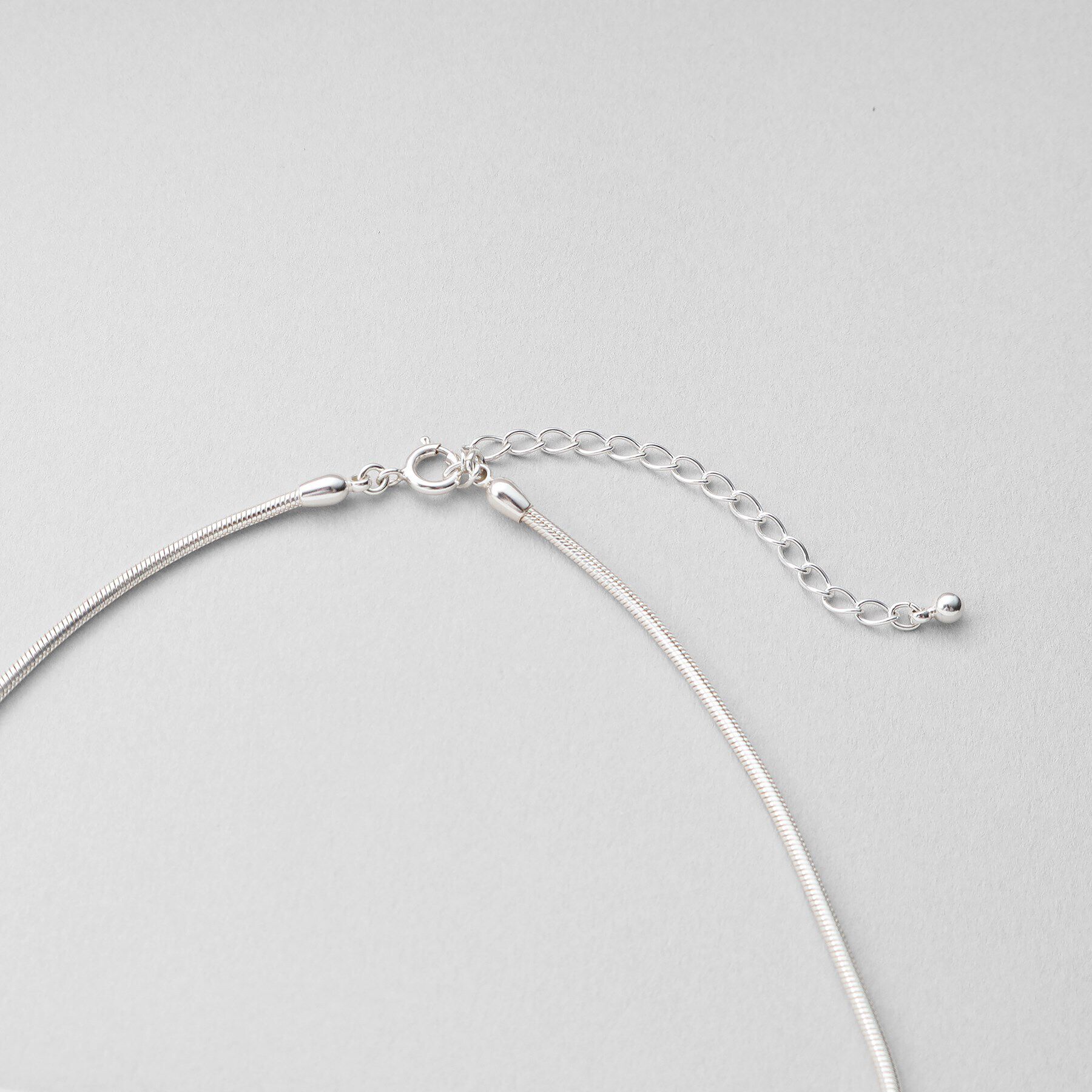 COCOSHNIK ONKITSCH「シルバー ホロウアーチネックレス」|ネックレス|