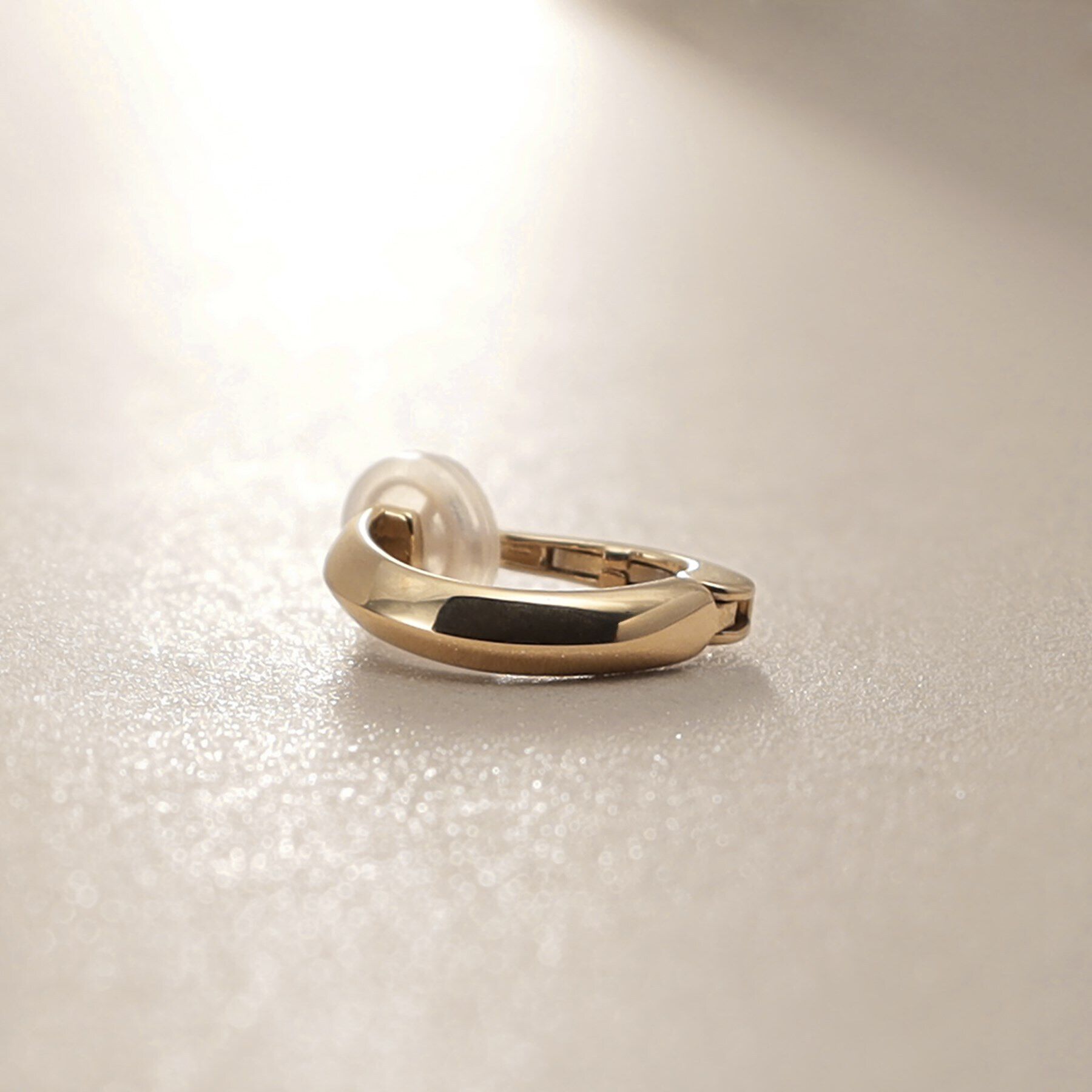 COCOSHNIK「K10しのぎワンタッチ イヤリング」|イヤリング|