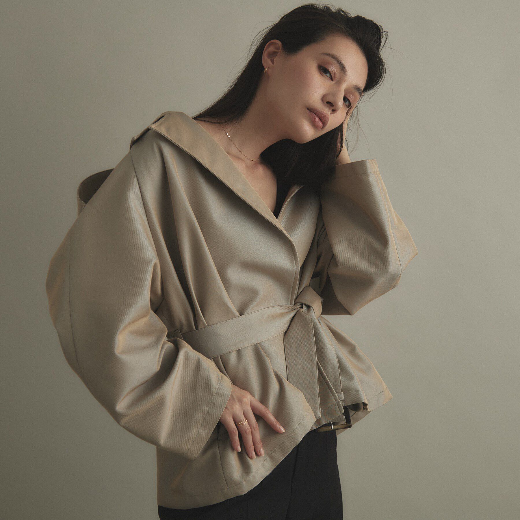 COCOSHNIK「K10しのぎワンタッチ イヤリング」|イヤリング|