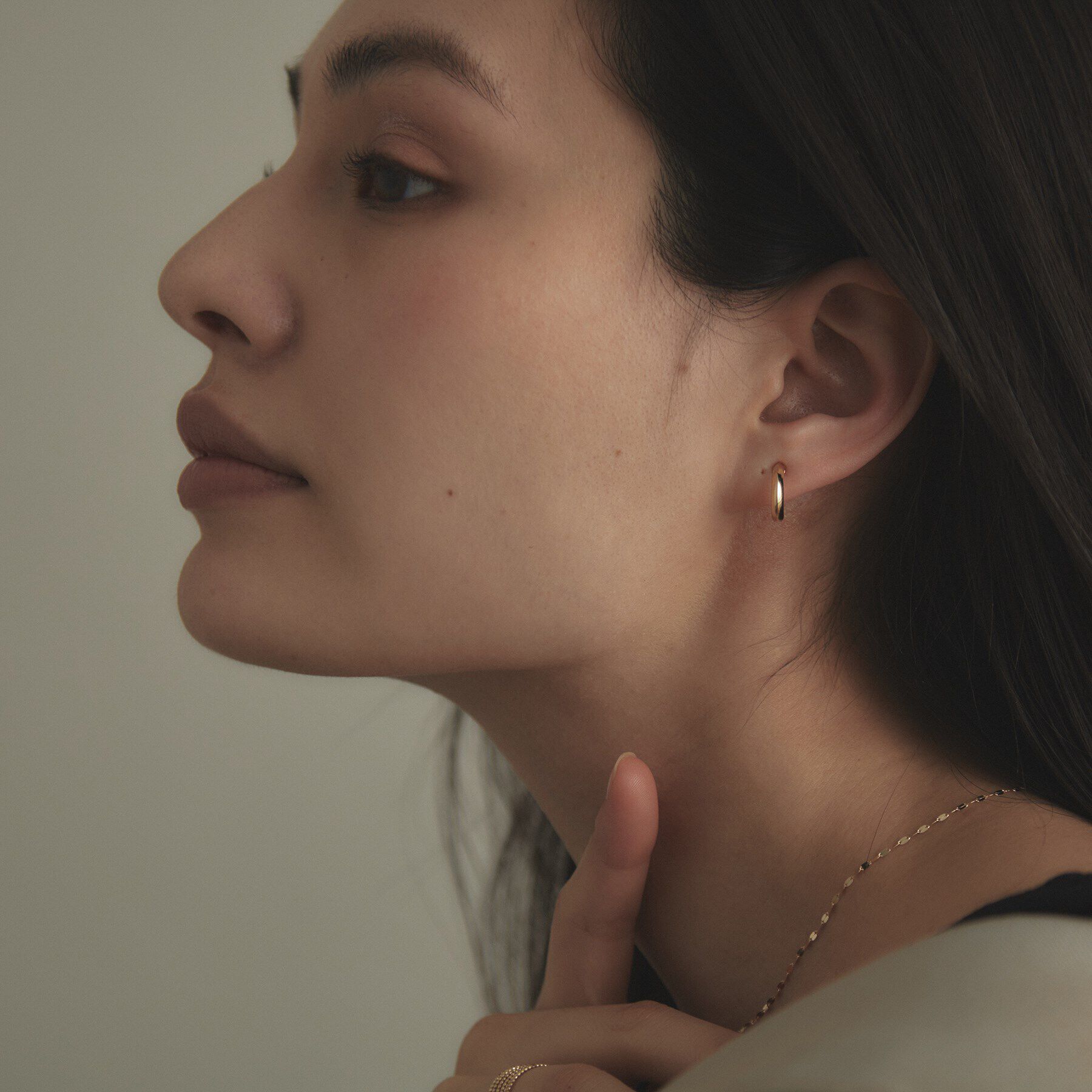 COCOSHNIK「K10しのぎワンタッチ イヤリング」|イヤリング|