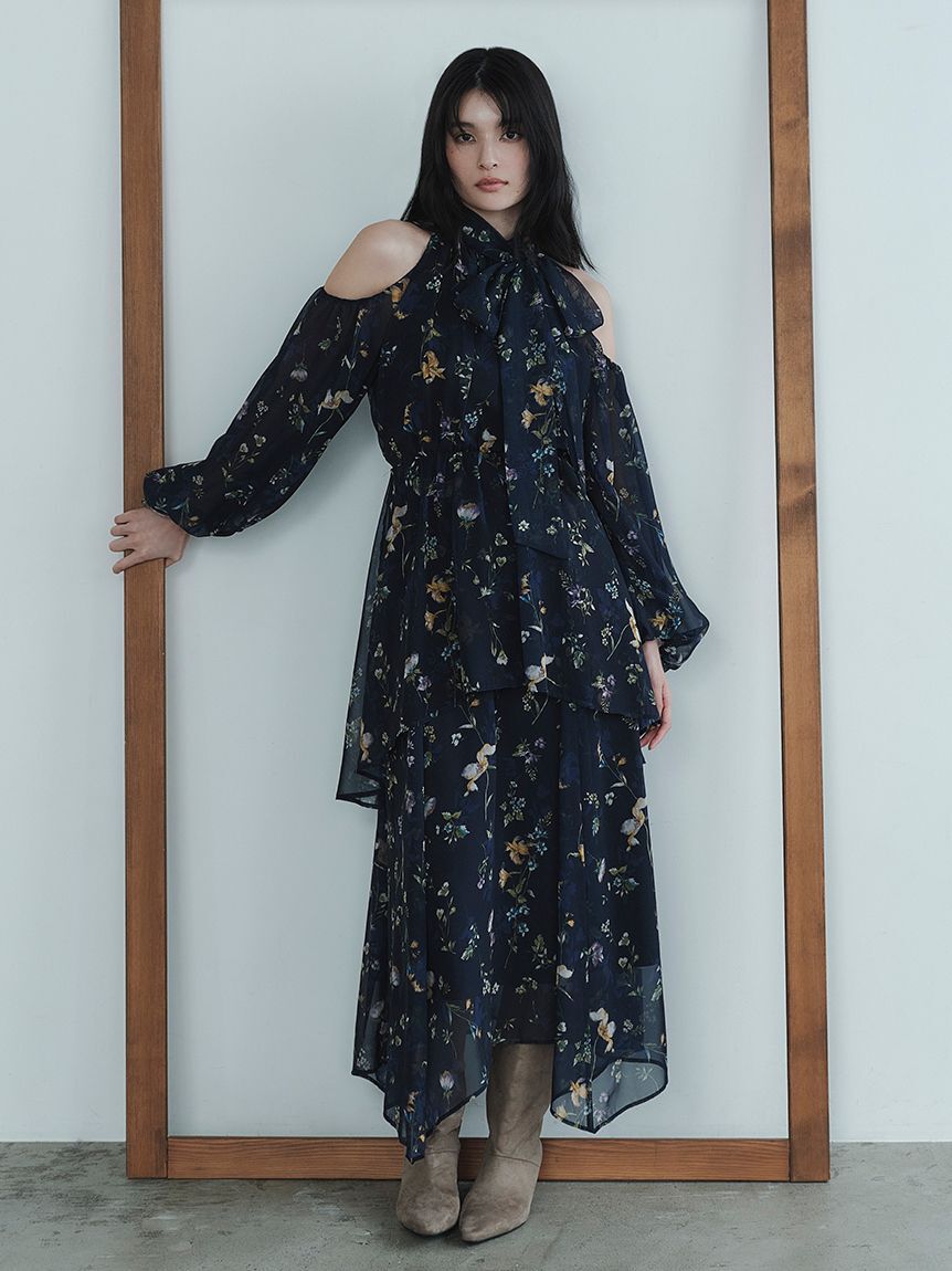 FRAY I.D「【00サイズ】フラワープリントオフショルティアードワンピース」|ワンピース|NVY