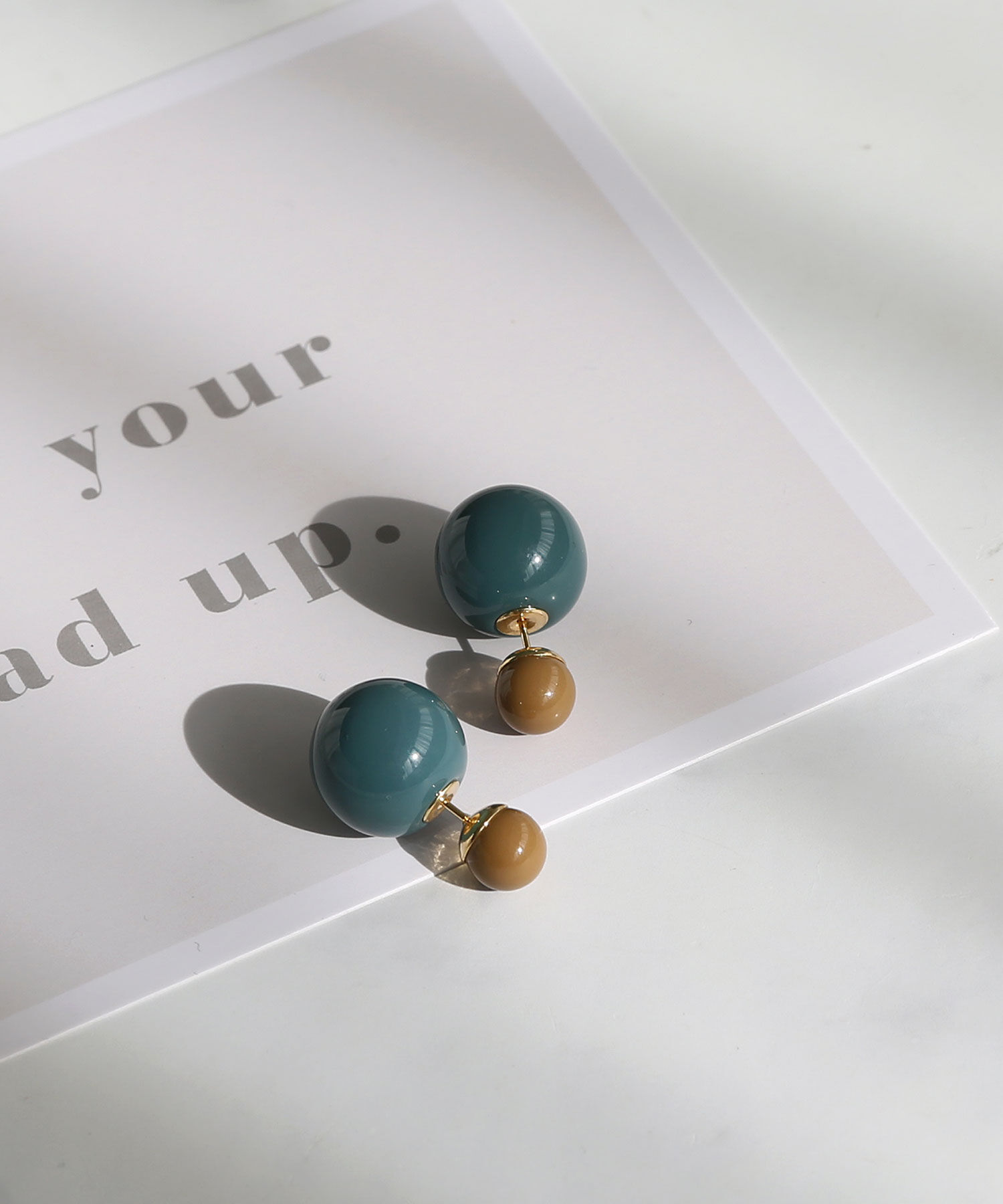 colleca la「バイカラー リバーシブル ボールピアス」|ピアス|ブルー