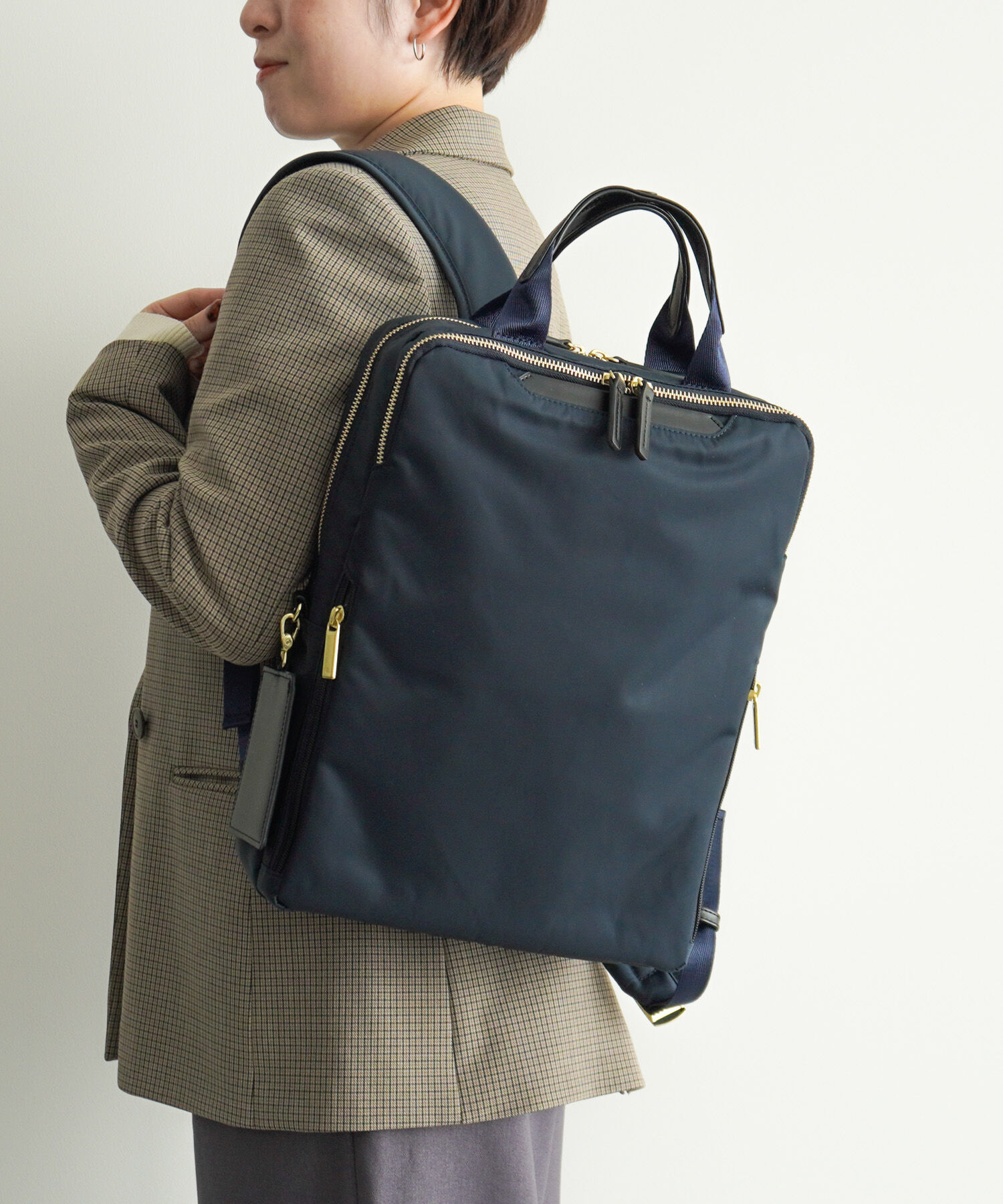 ace.「ace. フィッテム ビジネスリュック レディースビジネス A4 / 13.3インチPC収納 68681」|リュック|ネイビー