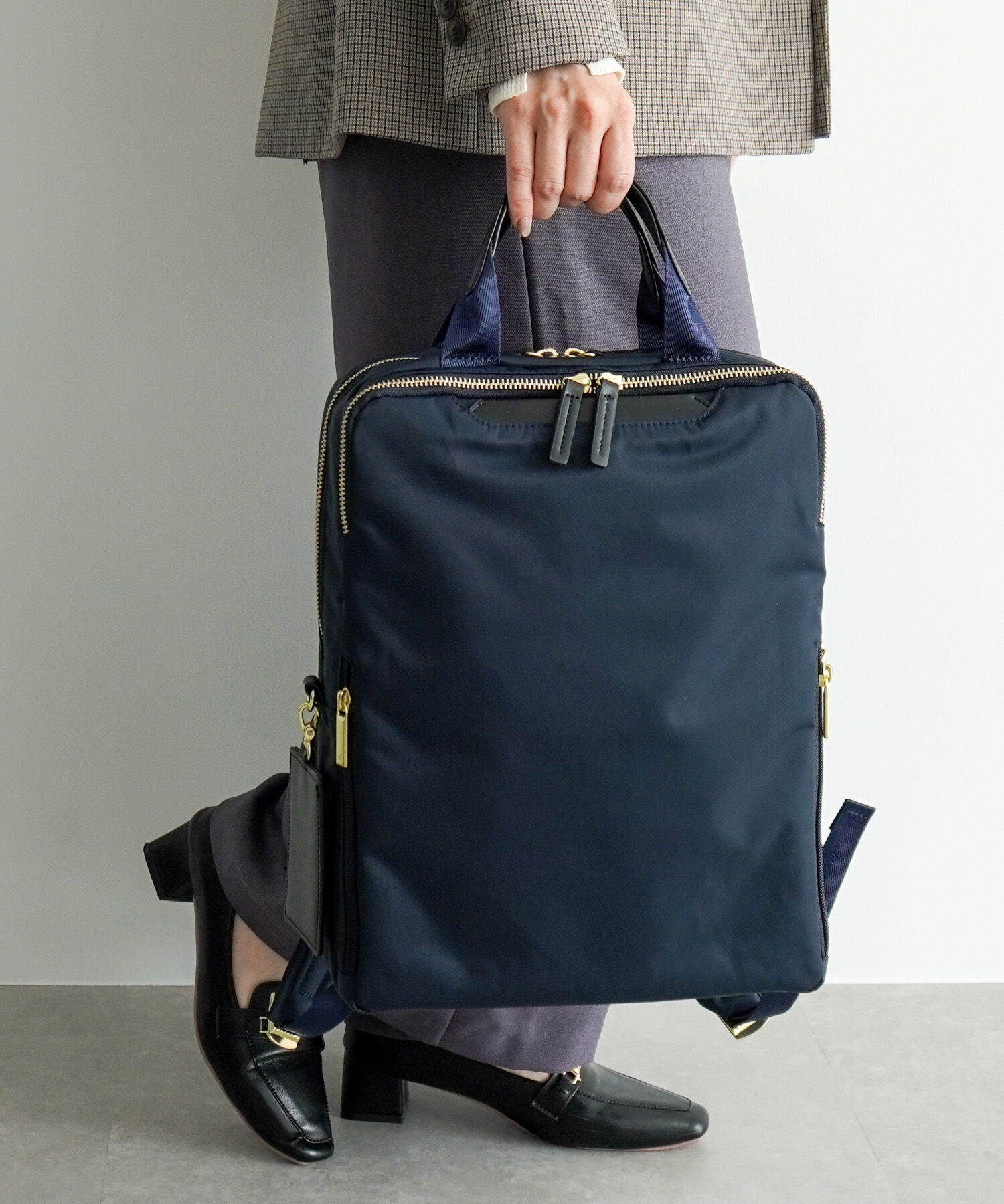 ace.「ace. フィッテム ビジネスリュック レディースビジネス A4 / 13.3インチPC収納 68681」|リュック|