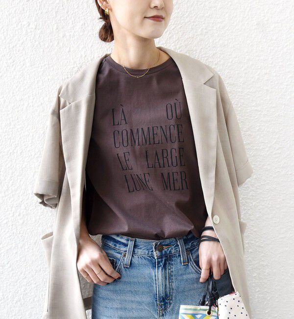 SHIPS for women「《予約》〈洗濯機可能〉メルティ コットン プリント ロゴ フレンチスリーブ TEE」|Tシャツ・カットソー|ブラウン