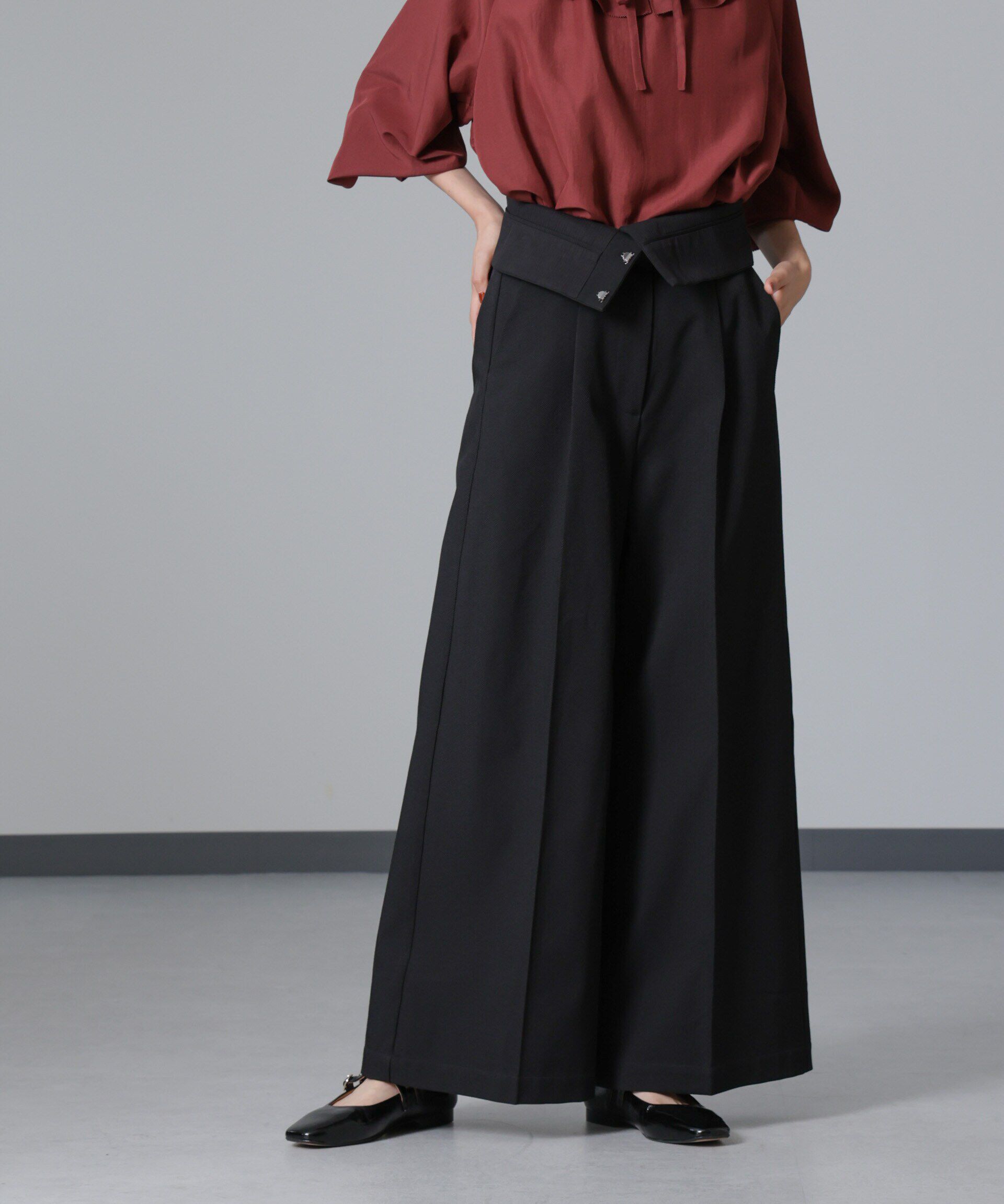 nano･universe「ハイウエストセンタープレスパンツ」|チノ|