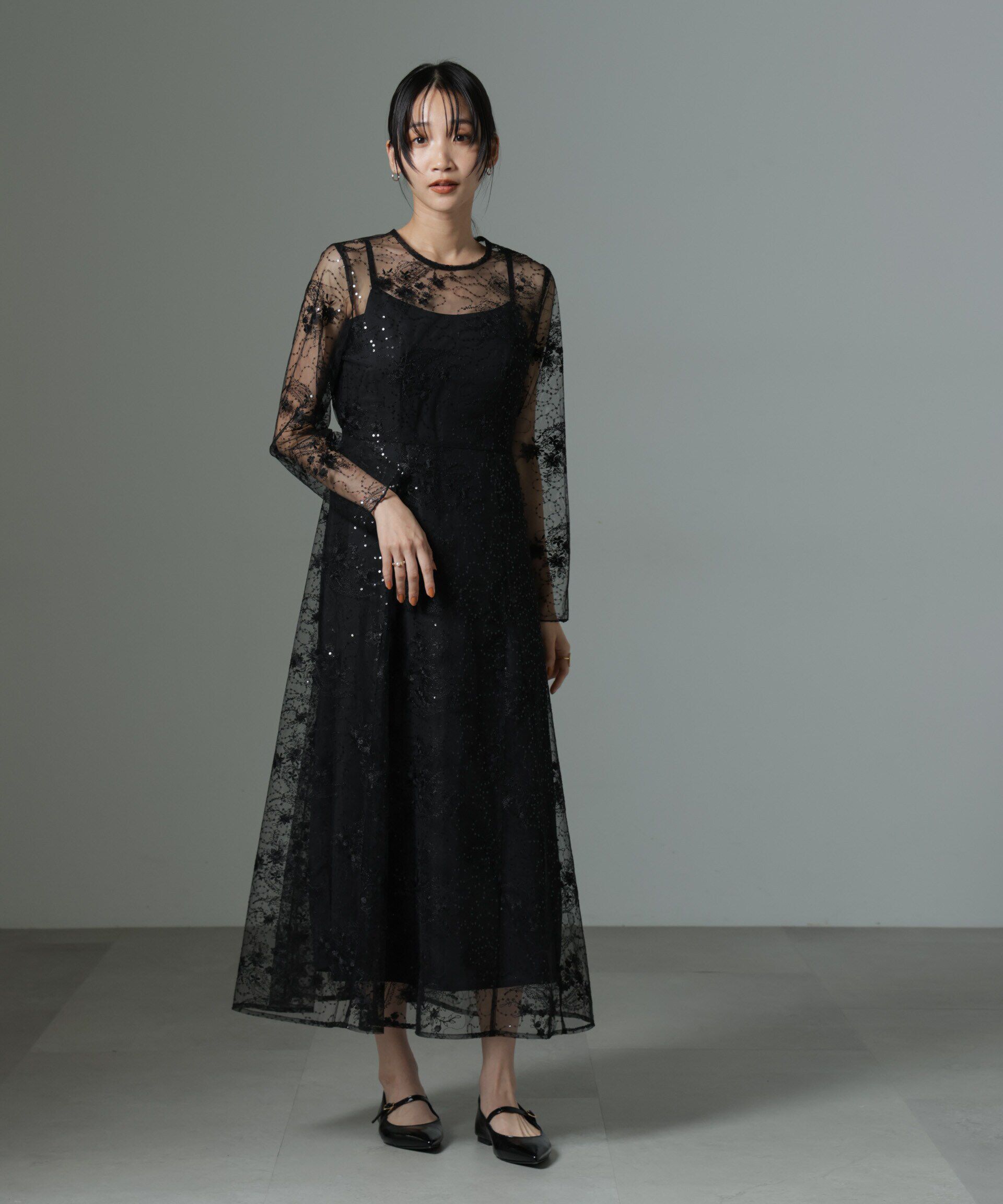 nano･universe「kaene/スパンコールエンブロイダリードレス」|ワンピース|ブラック
