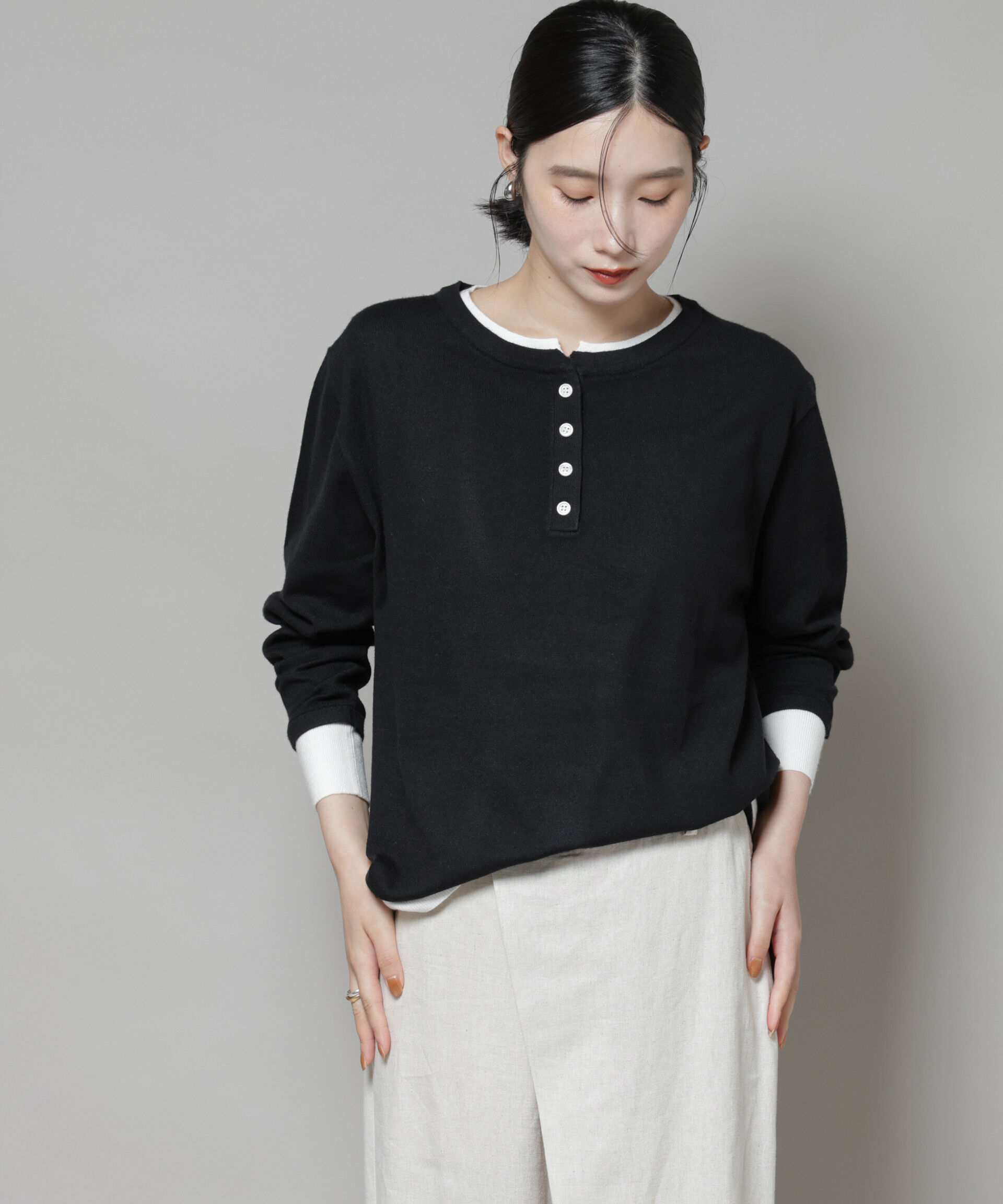 nano･universe「レイヤード風バイカラーヘンリーネックニット」|ニット・セーター|