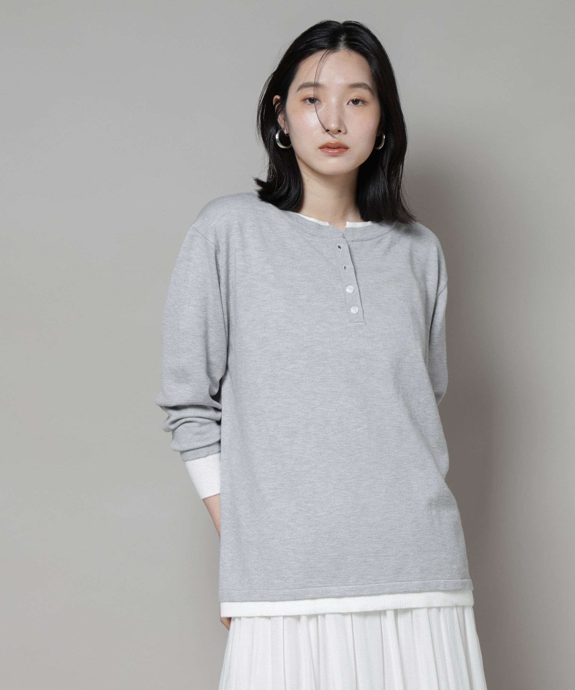 nano･universe「レイヤード風バイカラーヘンリーネックニット」|ニット・セーター|グレー