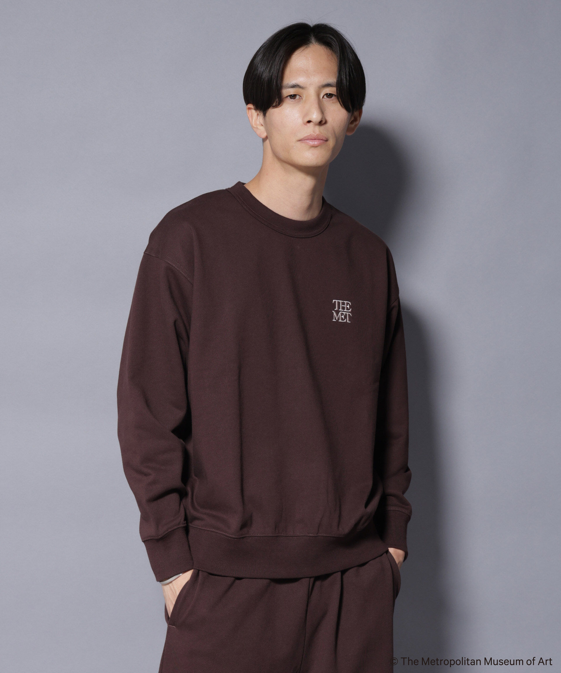 nano･universe「「The Met」ロゴ&times;アーカイブロゴ刺繍スウェット(セットアップ可)」|Tシャツ・カットソー|