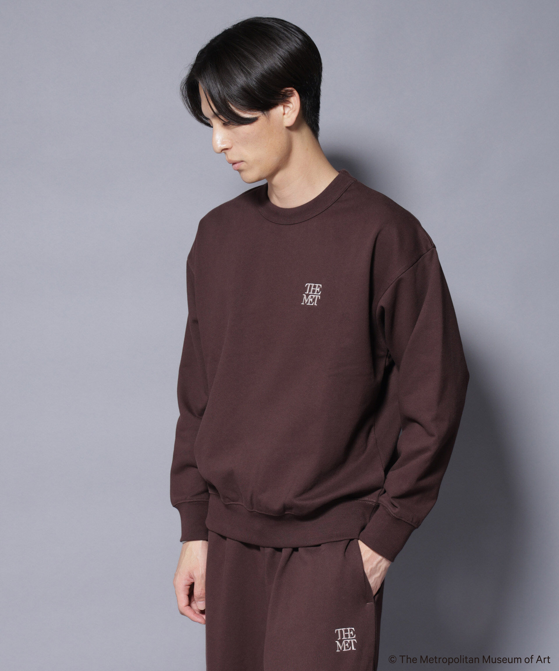 nano･universe「「The Met」ロゴ&times;アーカイブロゴ刺繍スウェット(セットアップ可)」|Tシャツ・カットソー|