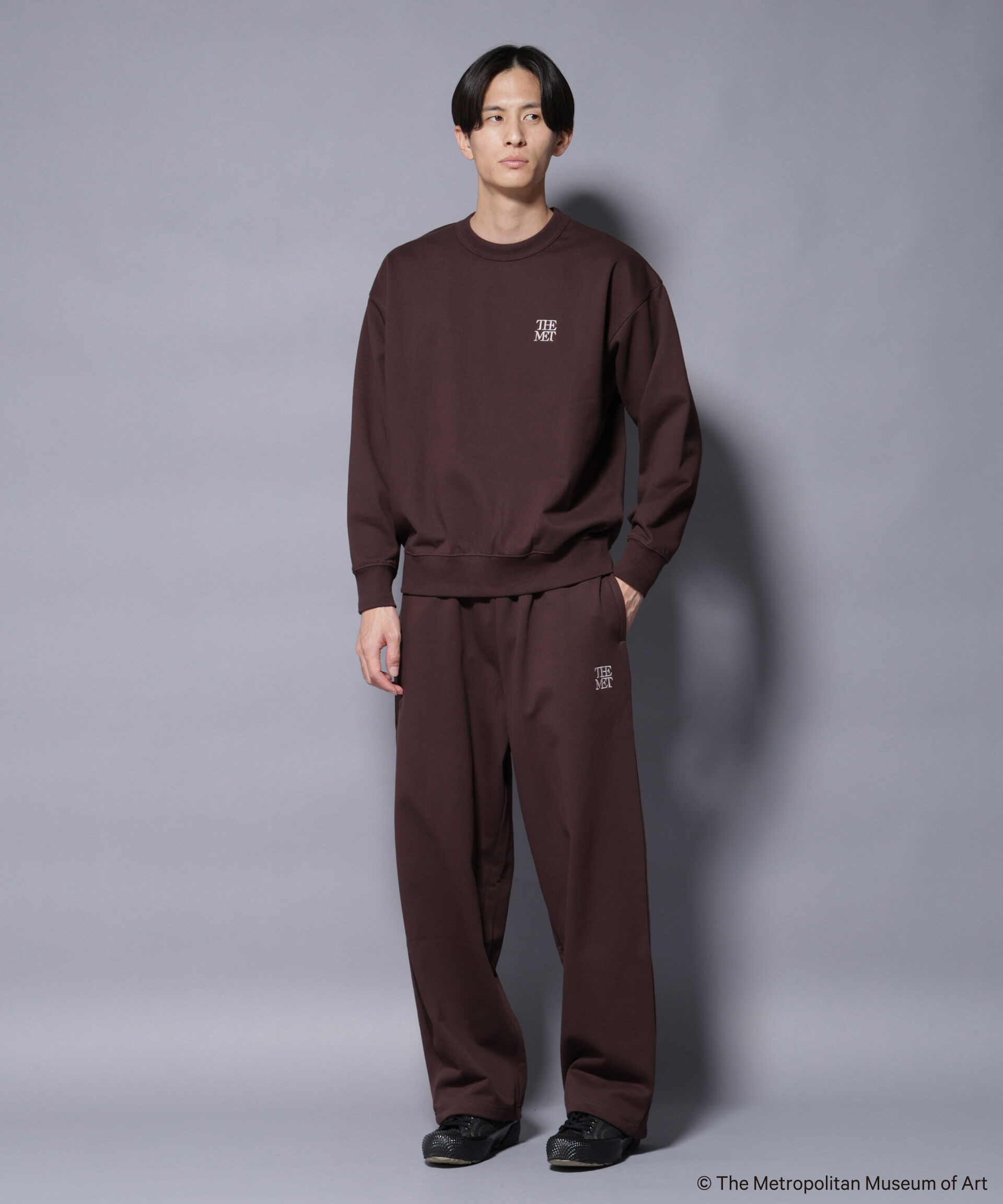 nano･universe「「The Met」ロゴ&times;アーカイブロゴ刺繍スウェット(セットアップ可)」|Tシャツ・カットソー|