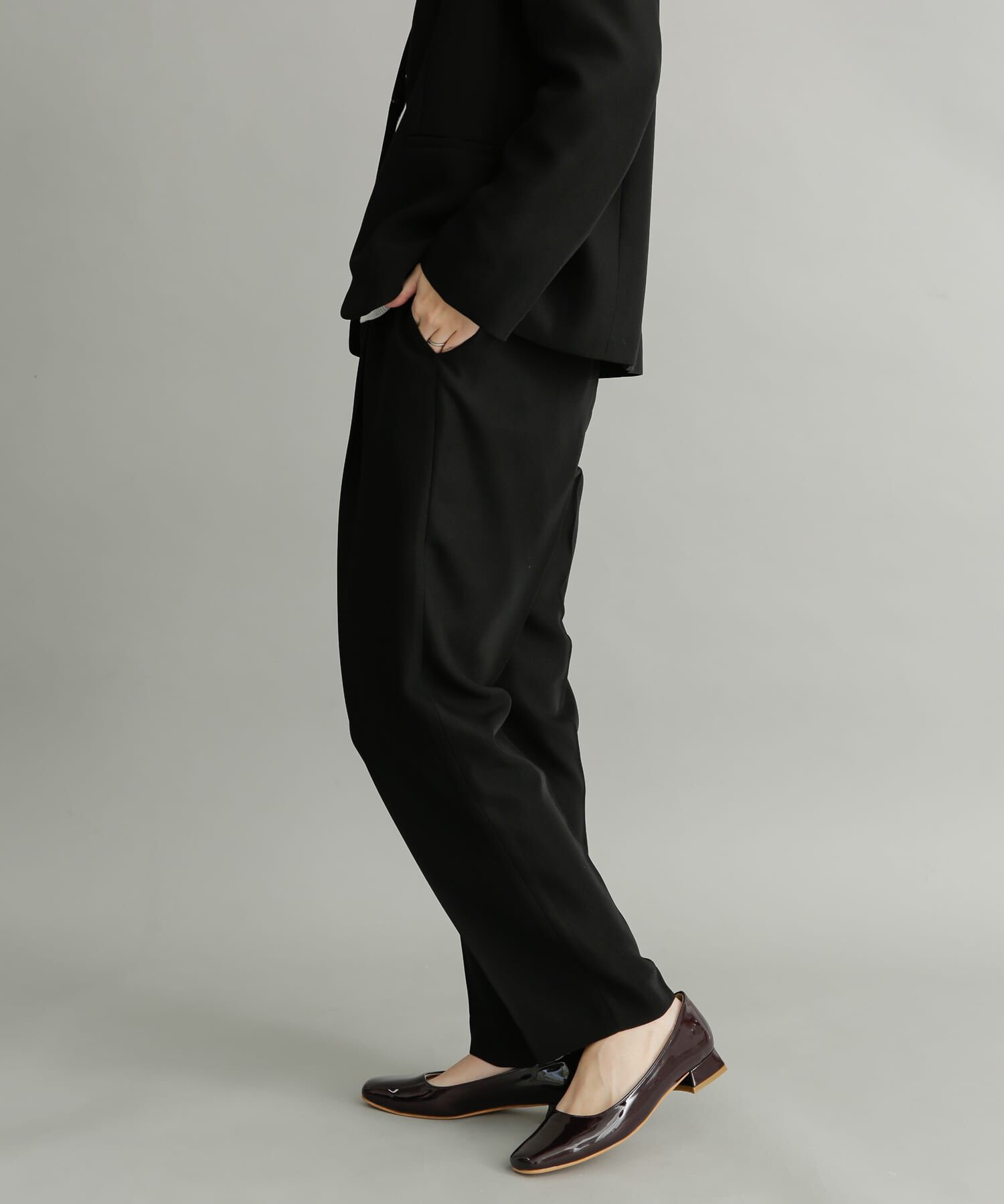 URBAN RESEARCH DOORS「ドレステーパードパンツ」|その他|