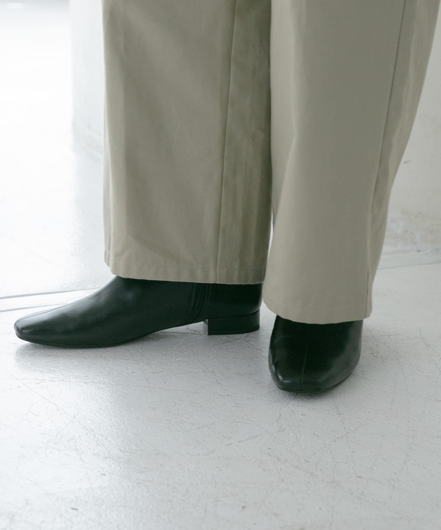 URBAN RESEARCH「『MADE IN JAPAN』スクエアトゥローヒールショートブーツ」|ショートブーツ|