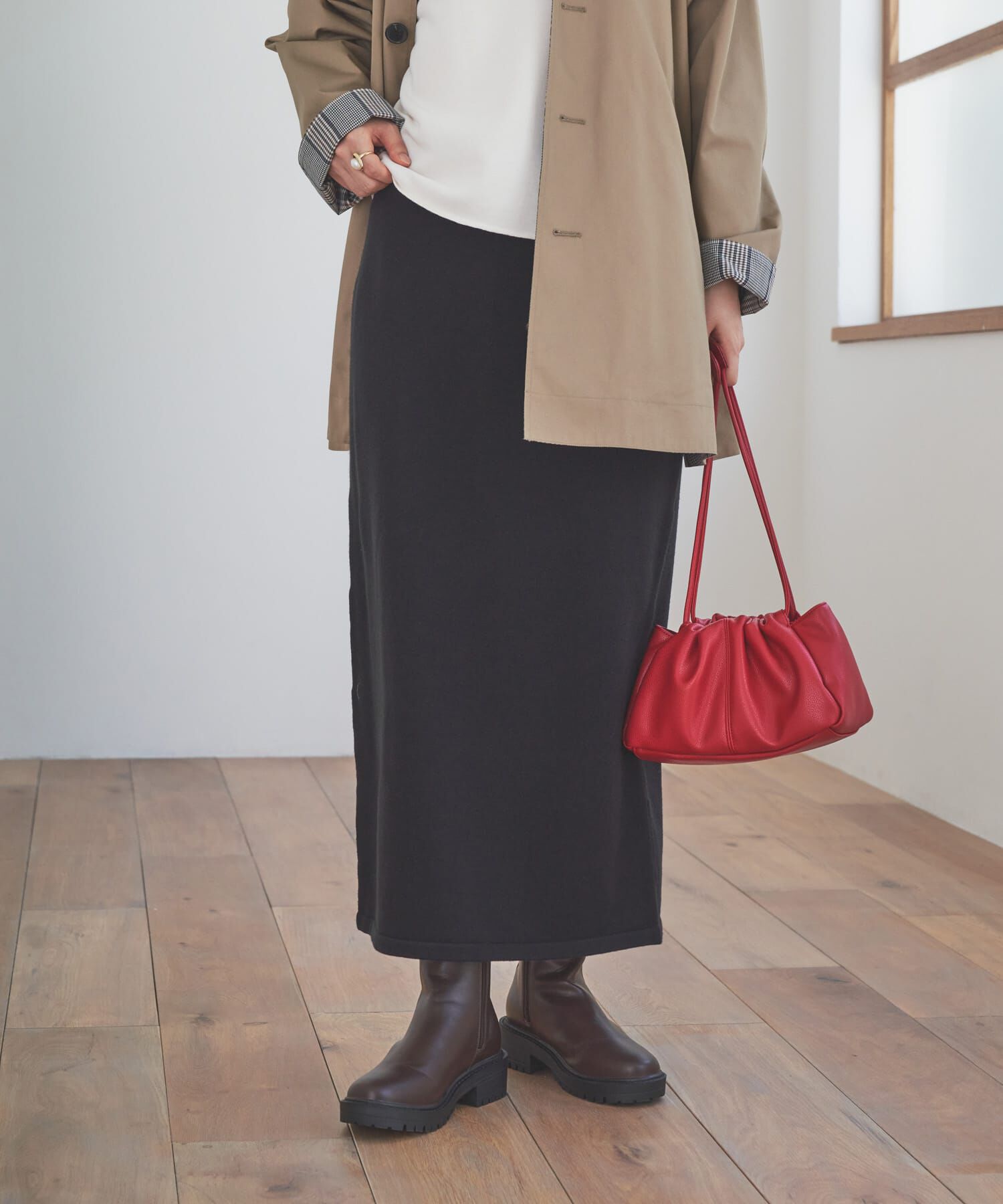 URBAN RESEARCH DOORS「『仁村紗和さん着用』『UR TECH 200日ニット』ストレートスカート」|スカート|ブラック