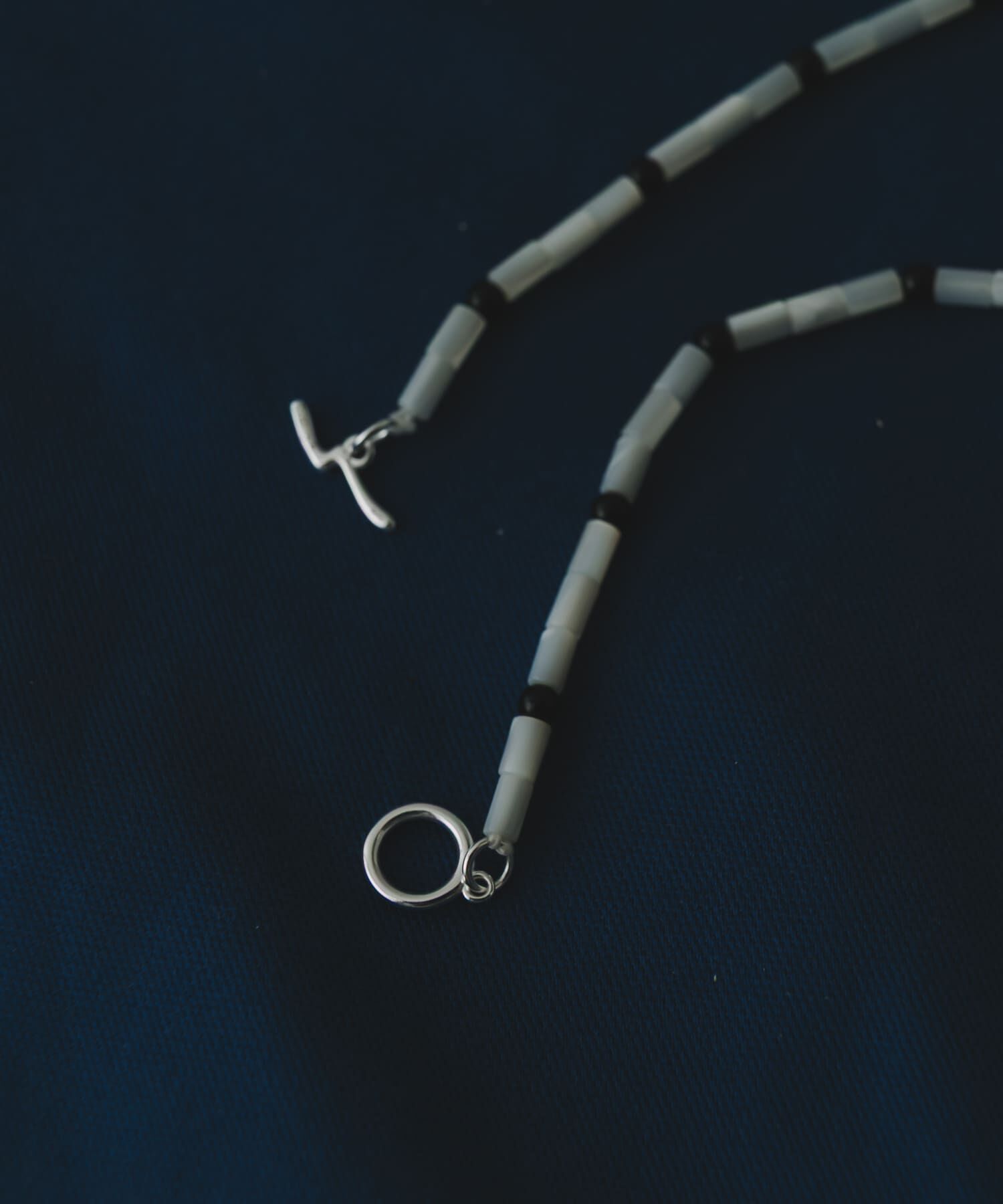 SMELLY「SMELLY so&rsquo;　shell onyx necklace」|ネックレス|