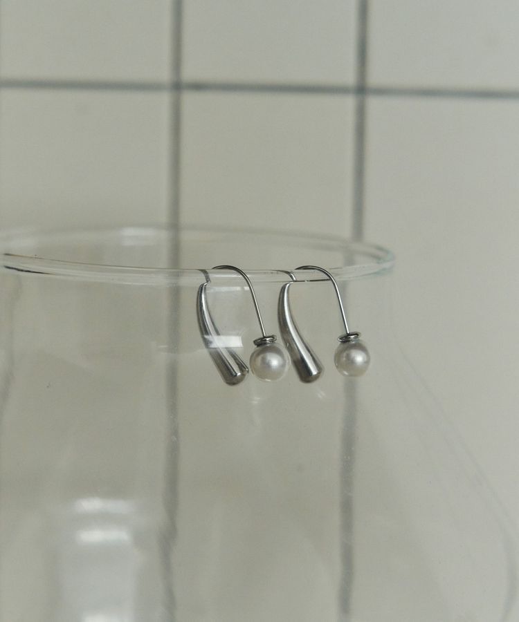 YECCA VECCA「【2WAY】ステンレスパールキャッチピアス」|ピアス|