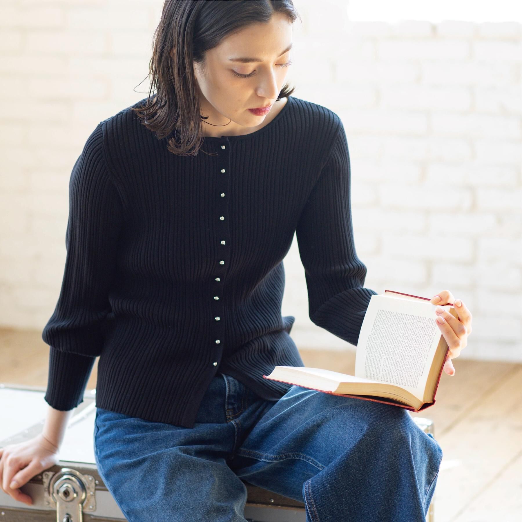 OPAQUE.CLIP「シルバー多ボタン ランダムリブニットカーディガン【洗濯機OK】」|カーディガン|ブラック(019)