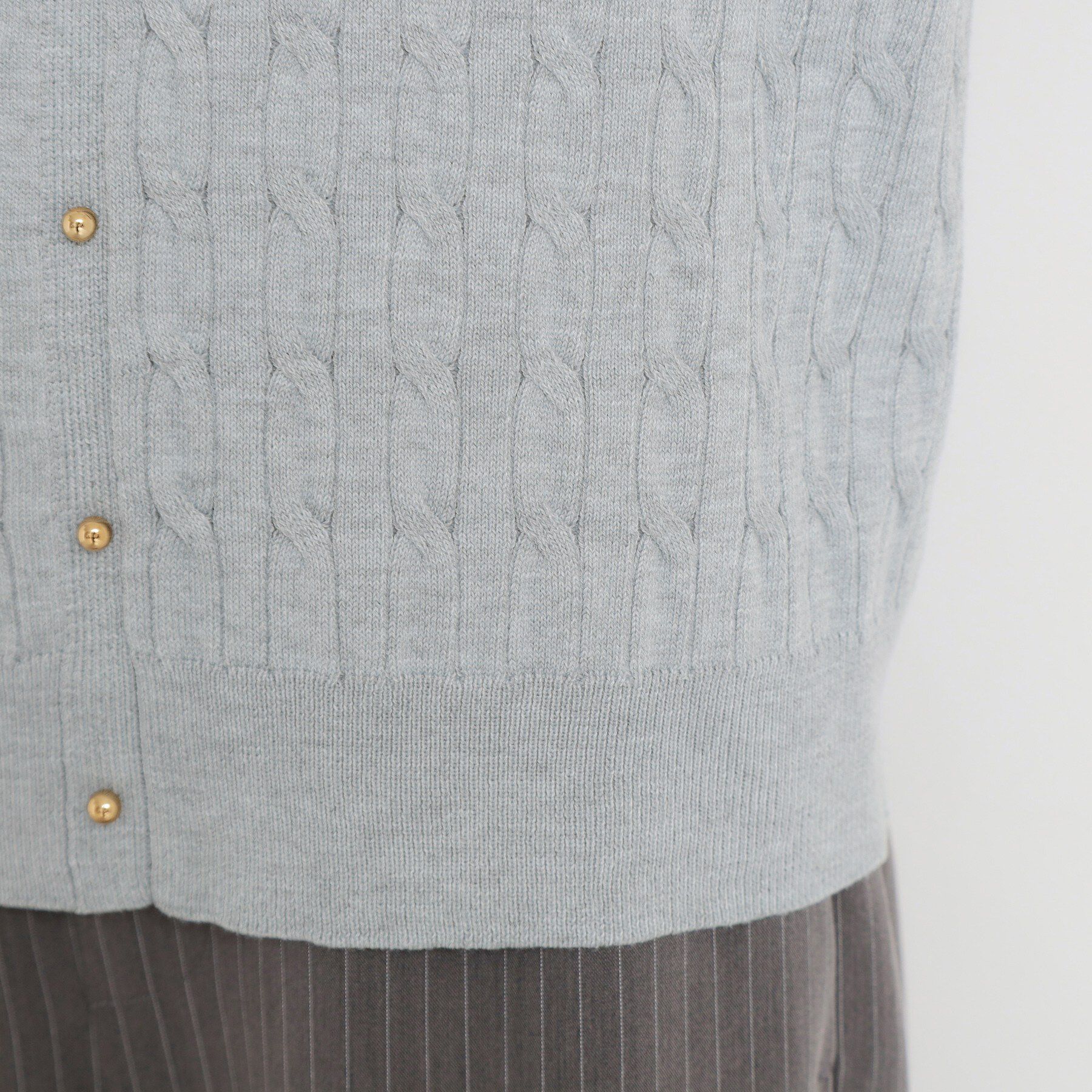 THE SHOP TK「【1枚でスタイル決まる】シャツレイヤード風 襟付ケーブルニット」|ニット・セーター|