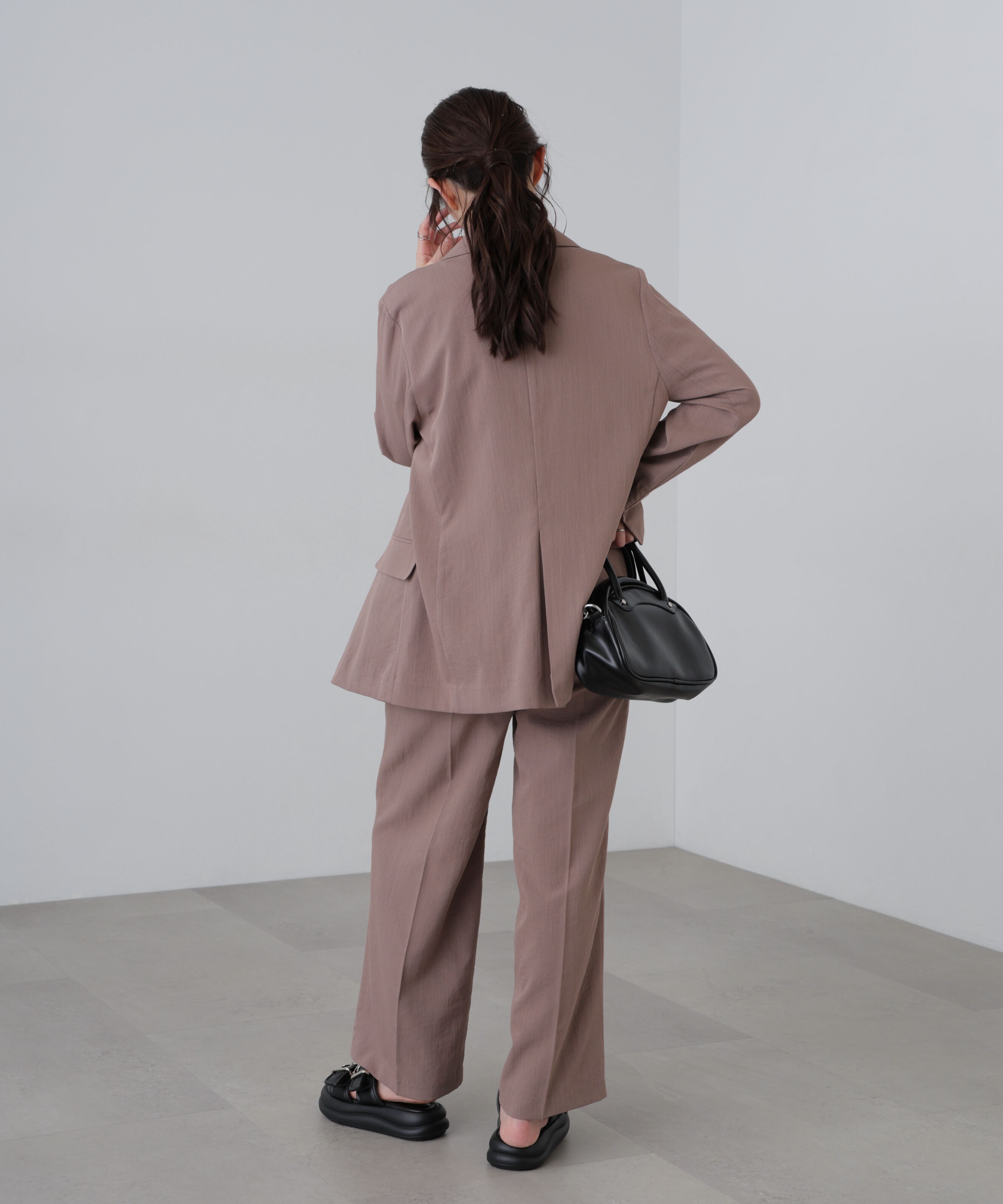  「麻調合繊タックワイドパンツ」|その他|