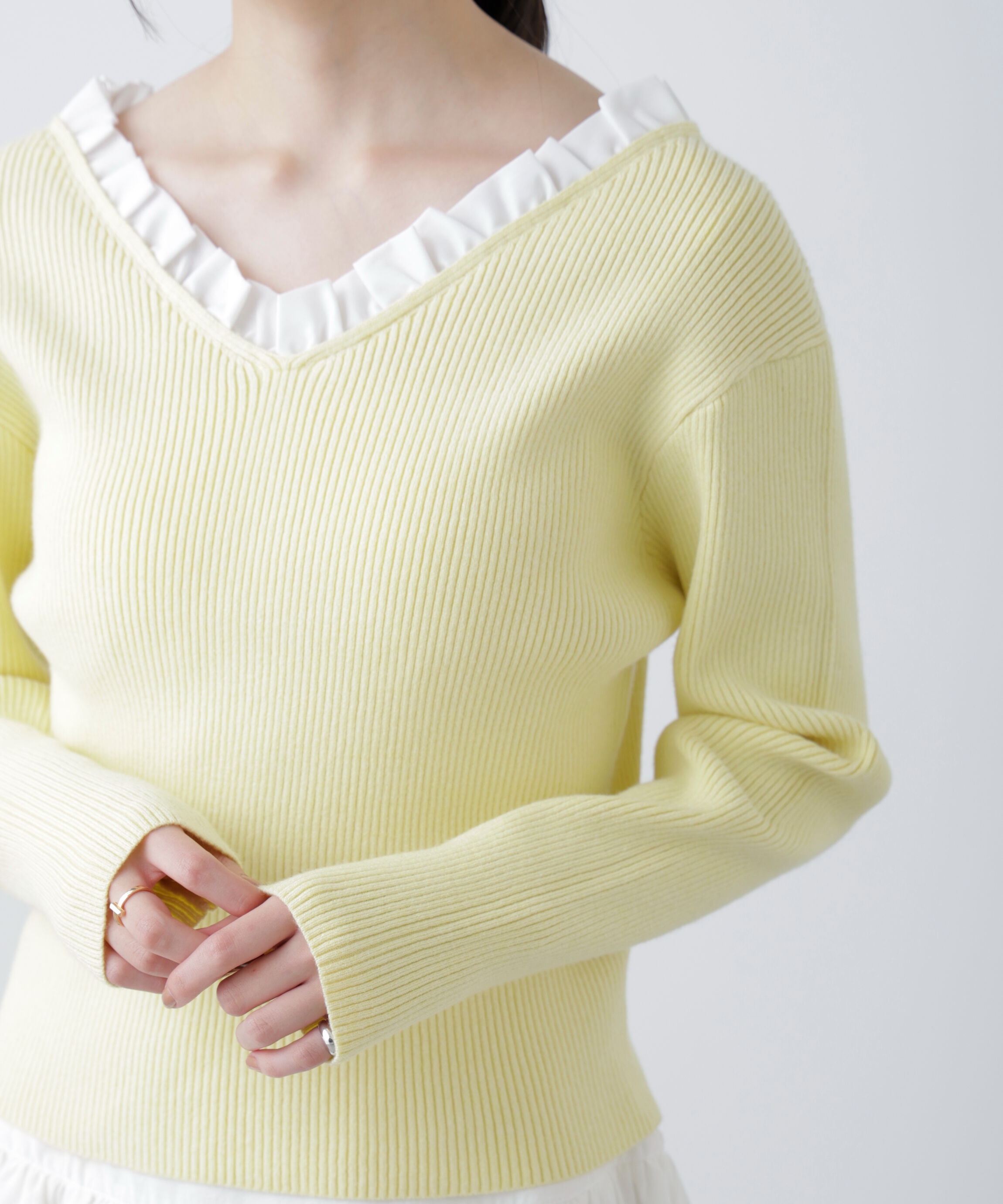  「フリルドッキングＶネックニット〈MFM〉」|ニット・セーター|