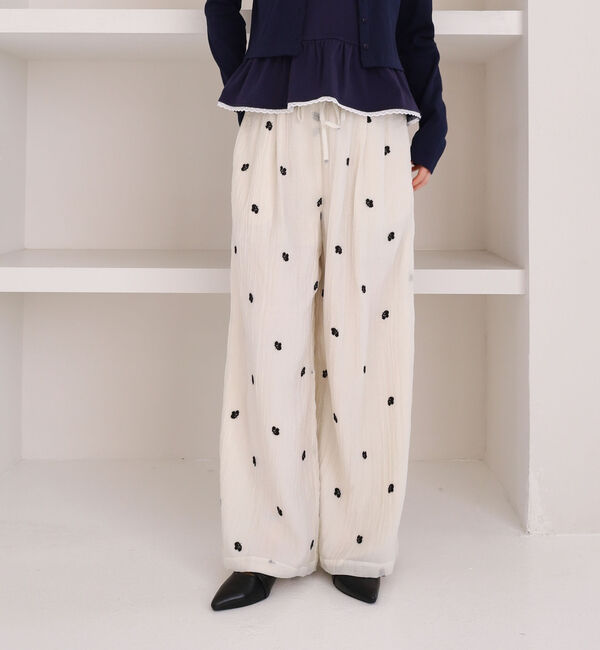 archives「花柄刺繍イージーワイドパンツ」|チノ|