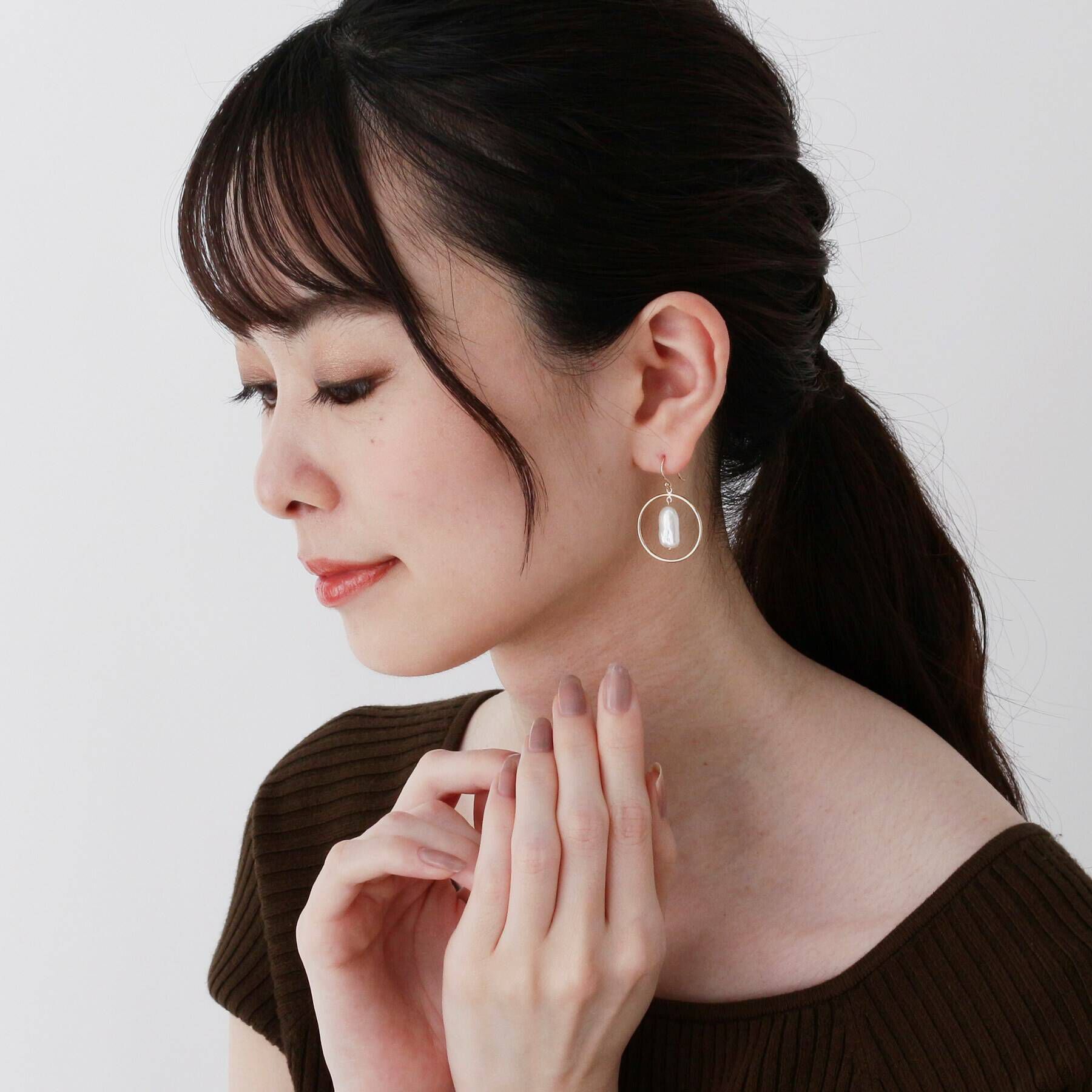 COCOSHNIK「K10バロック淡水パール フープ フックピアス」|ピアス|